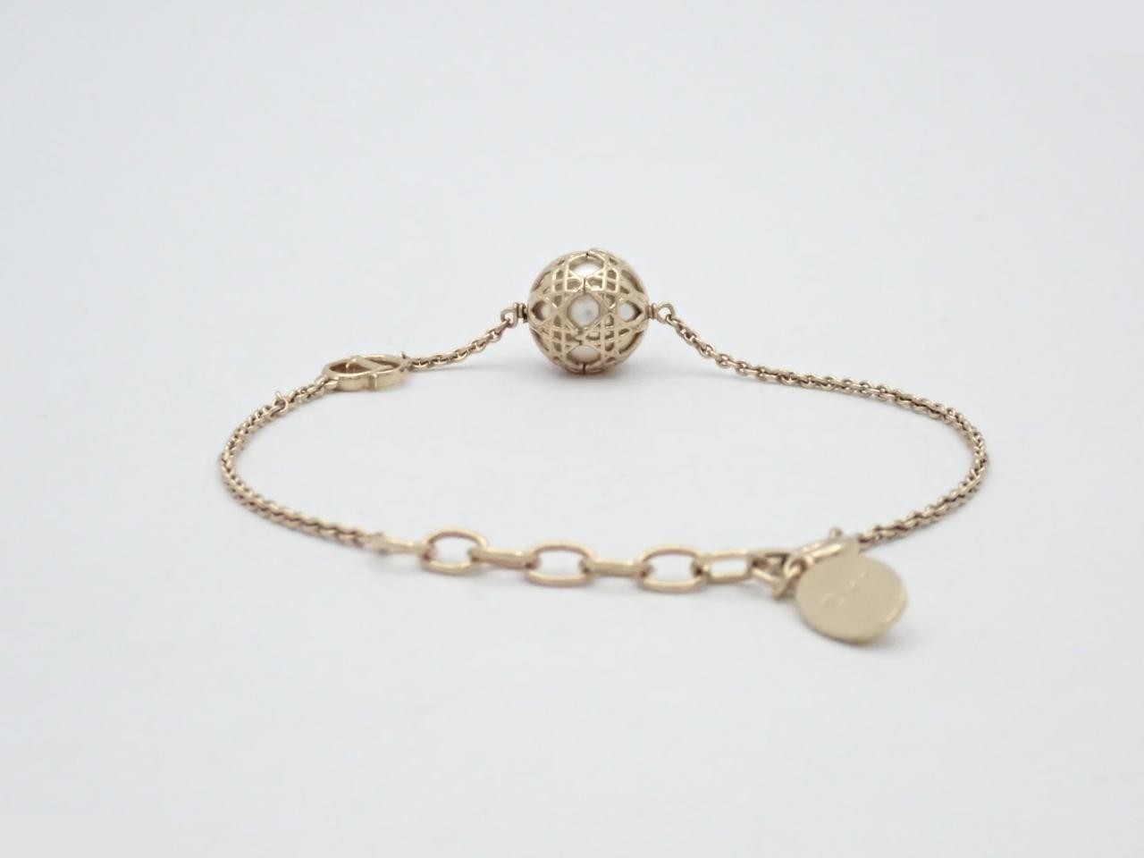 Other items in the line: Precious metal bracelets and bangles (metal), wrist circumference approximately 18.5 cm. — view 2