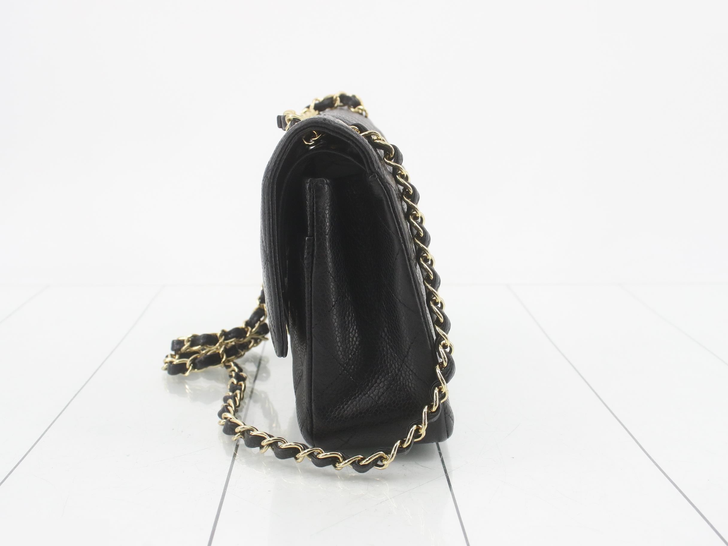 Caviar Skin (Bag) - Shoulder Bag - Double Flap 25 — view 3