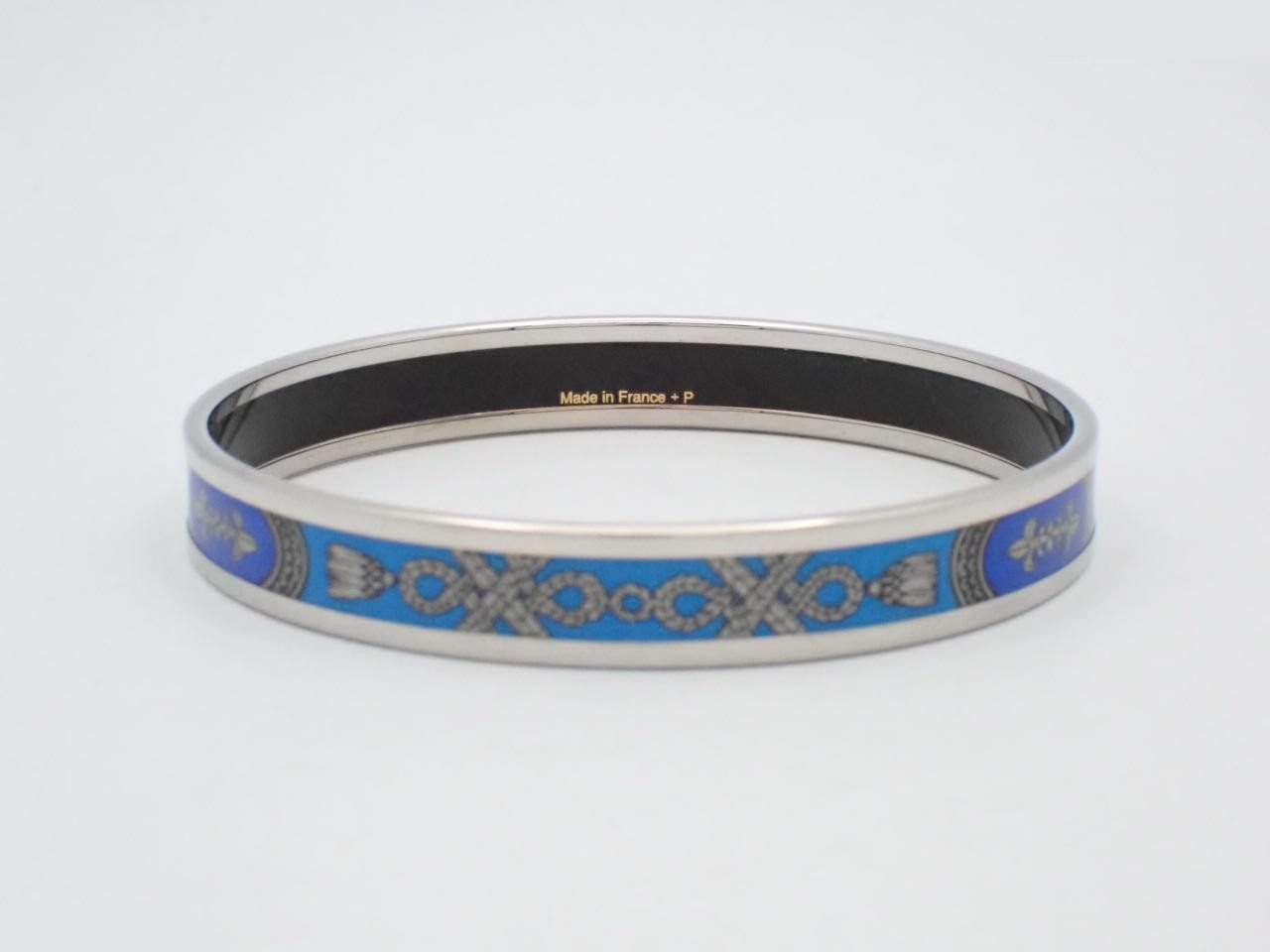 Enamel bangle, wrist circumference approximately 19.5 cm — view 2