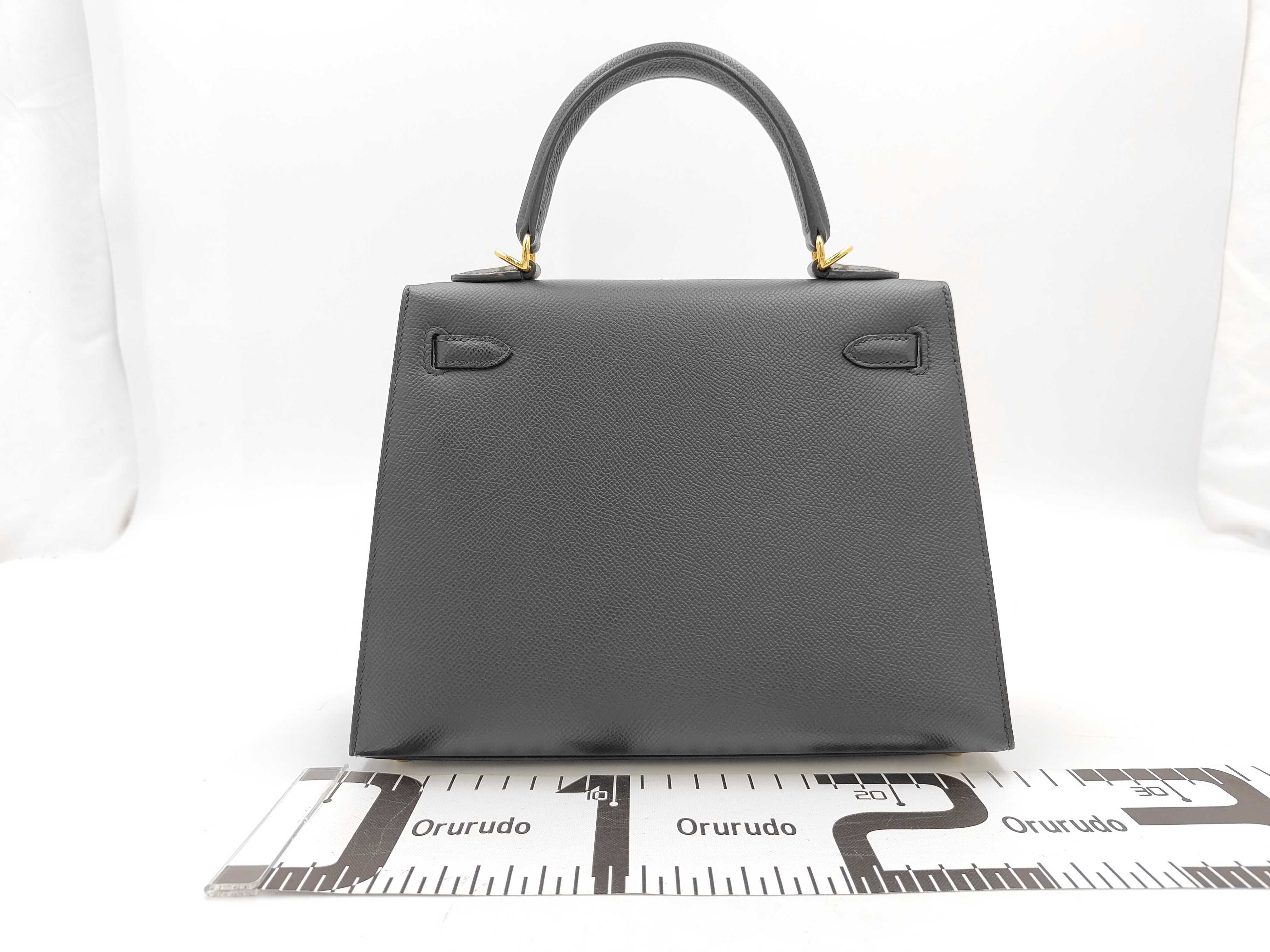 Kelly 25 Handbag, Black with Gold Hardware, U Stamp — view 2
