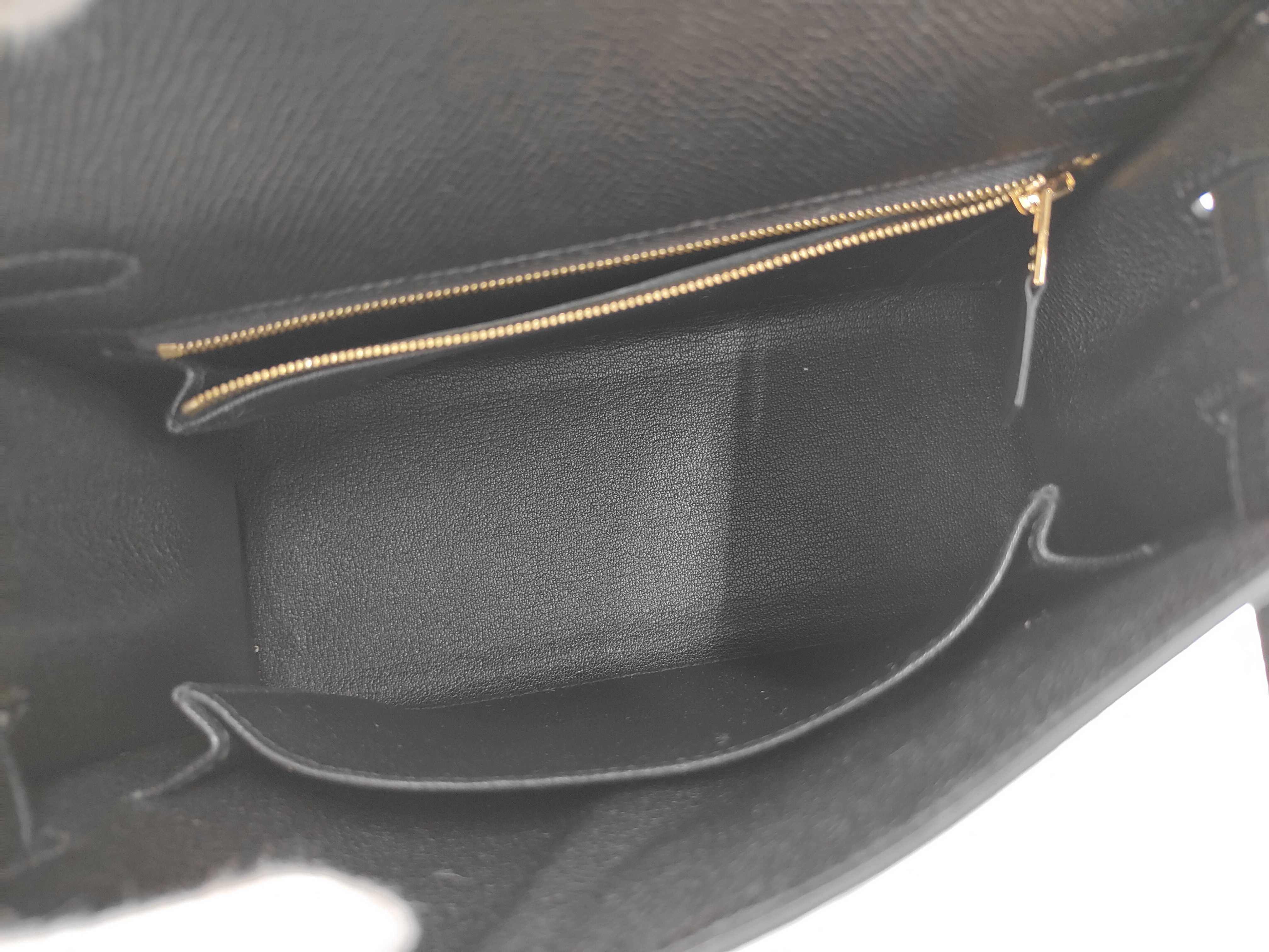 Kelly 25 Handbag, Black with Gold Hardware, U Stamp — view 8