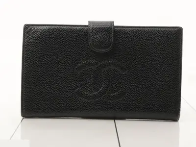Caviar leather (bags) and wallets, including coin purses.