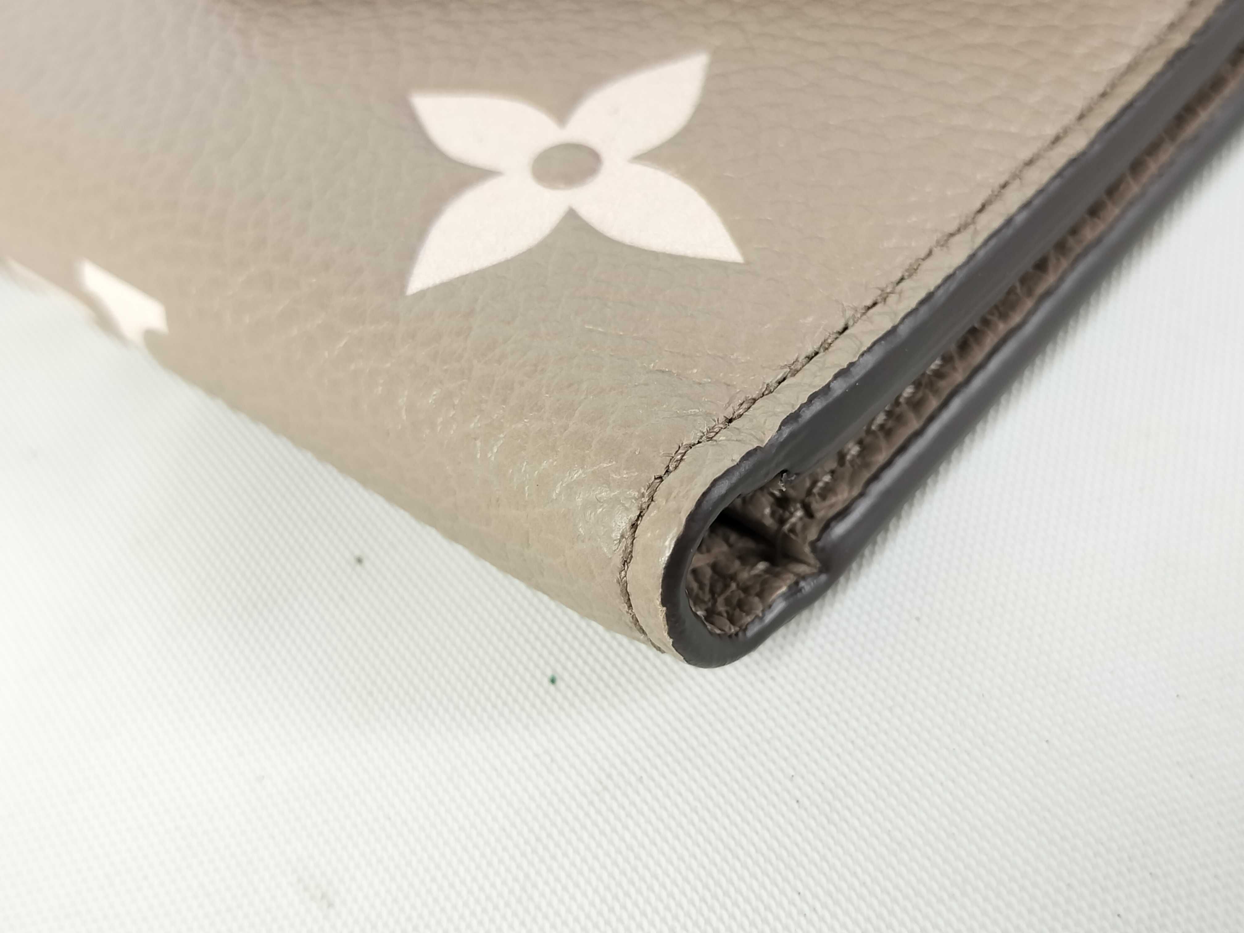 M81861 / Portefeuille Victorine / Bicolor / Empreinte Wallet — view 2