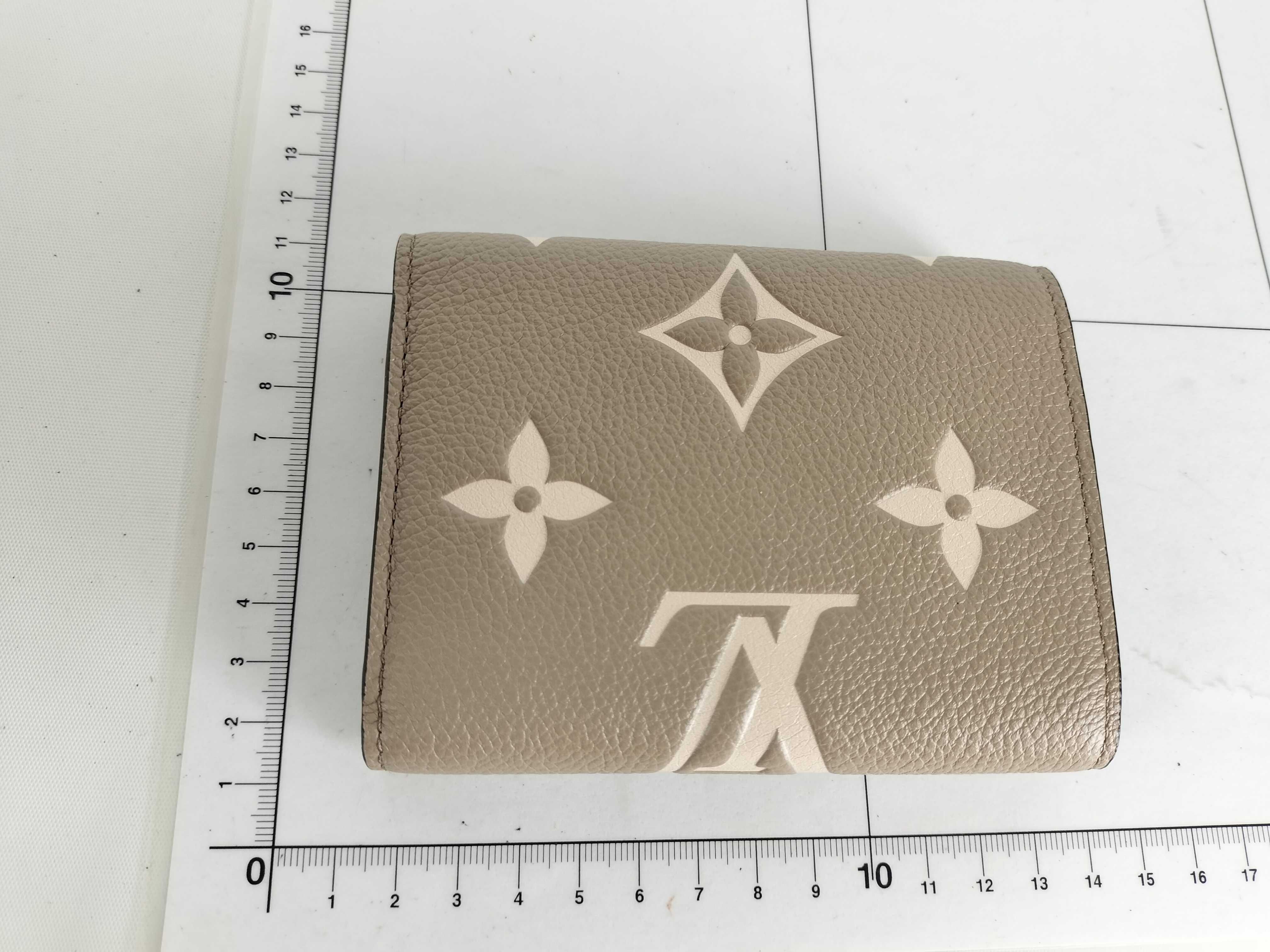 M81861 / Portefeuille Victorine / Bicolor / Empreinte Wallet — view 12