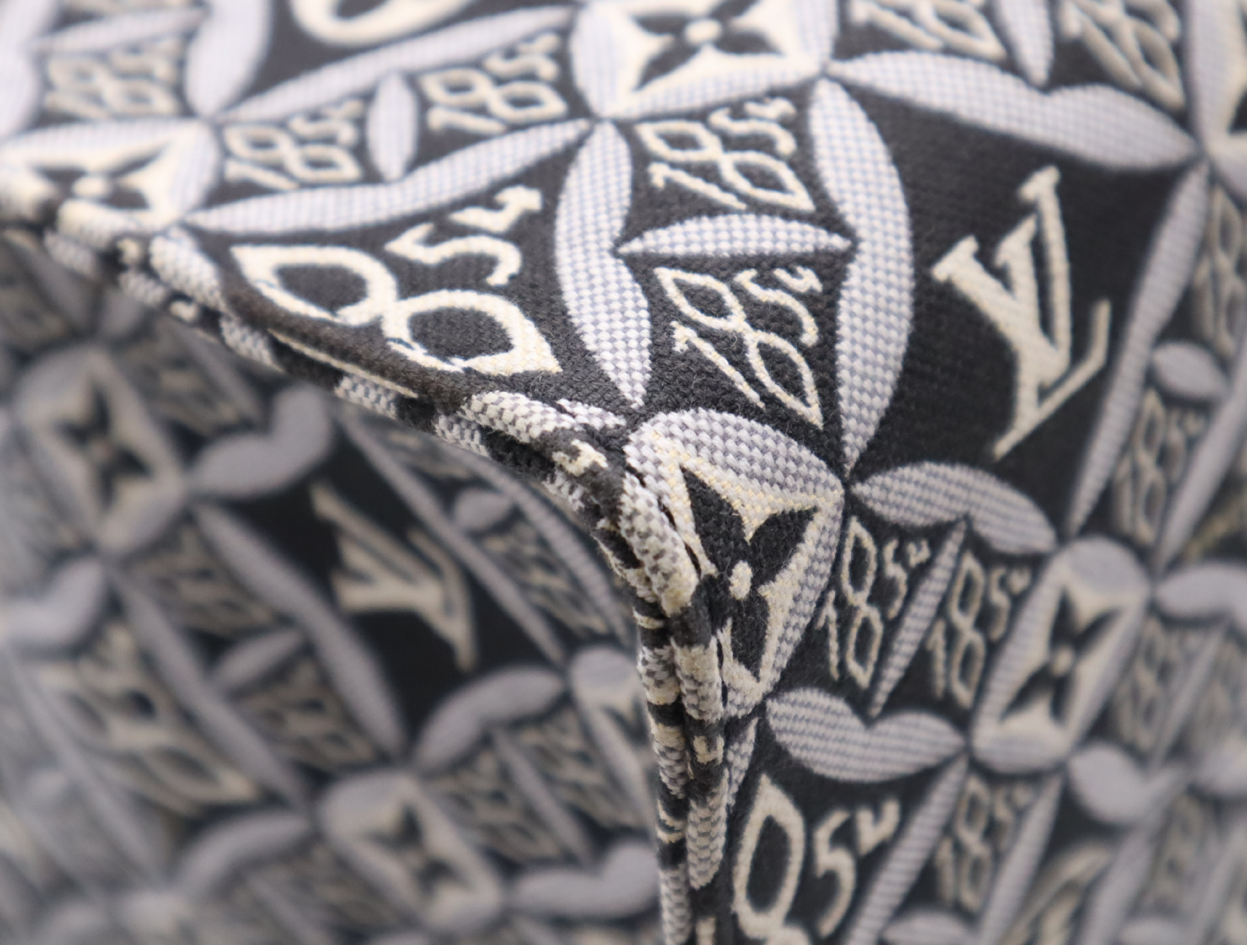 M57207 Monogram Jacquard OnTheGo GM SINCE 1854 Tote Bag — view 6