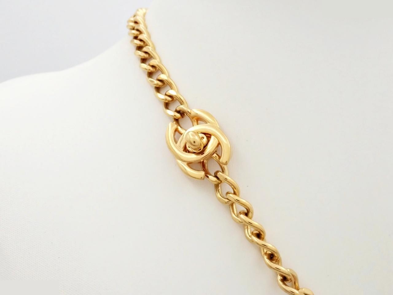Double turn lock necklace, chain approximately 52cm — view 2