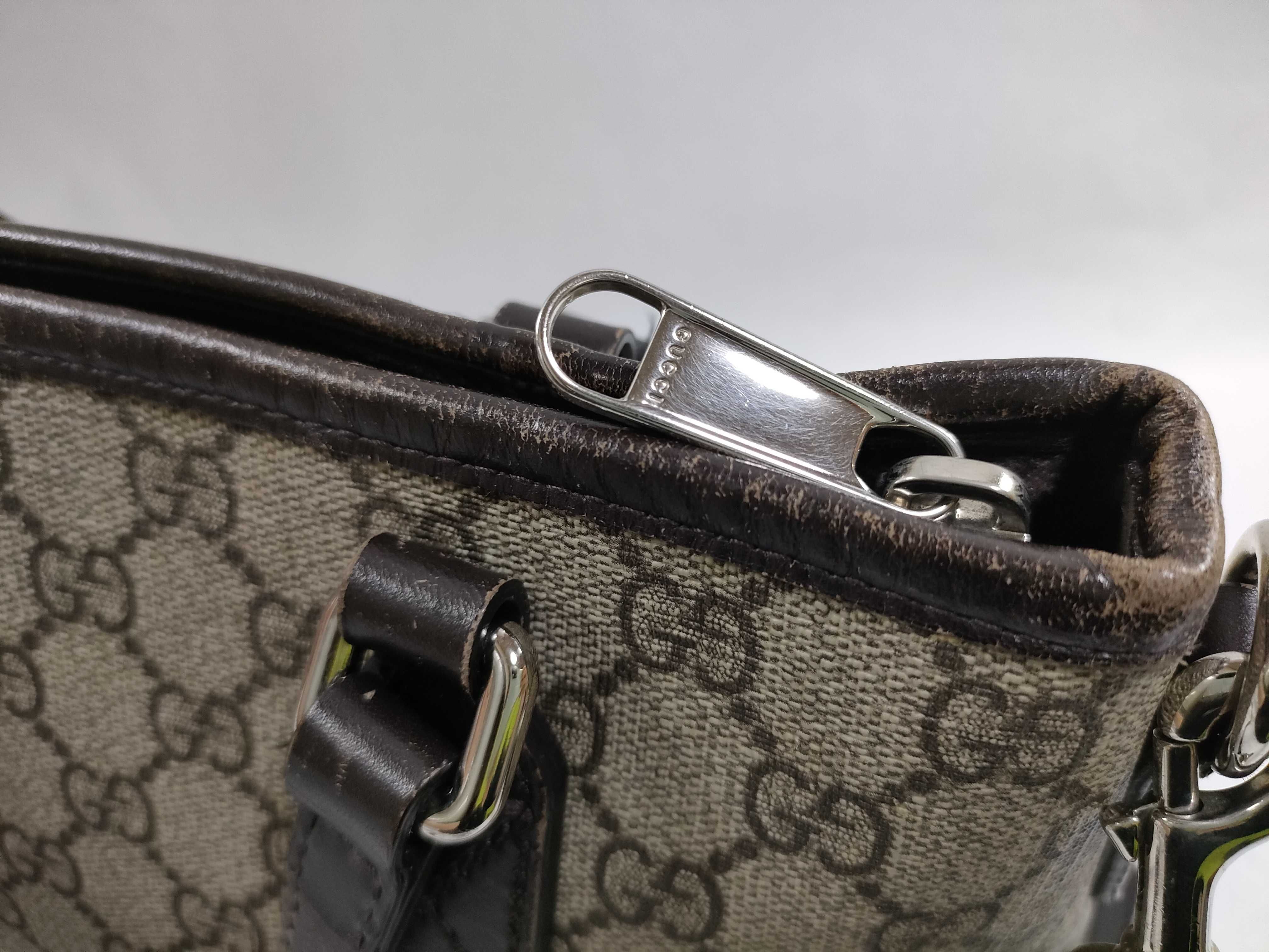 GG Supreme 2-Way Bag Handbag — view 9