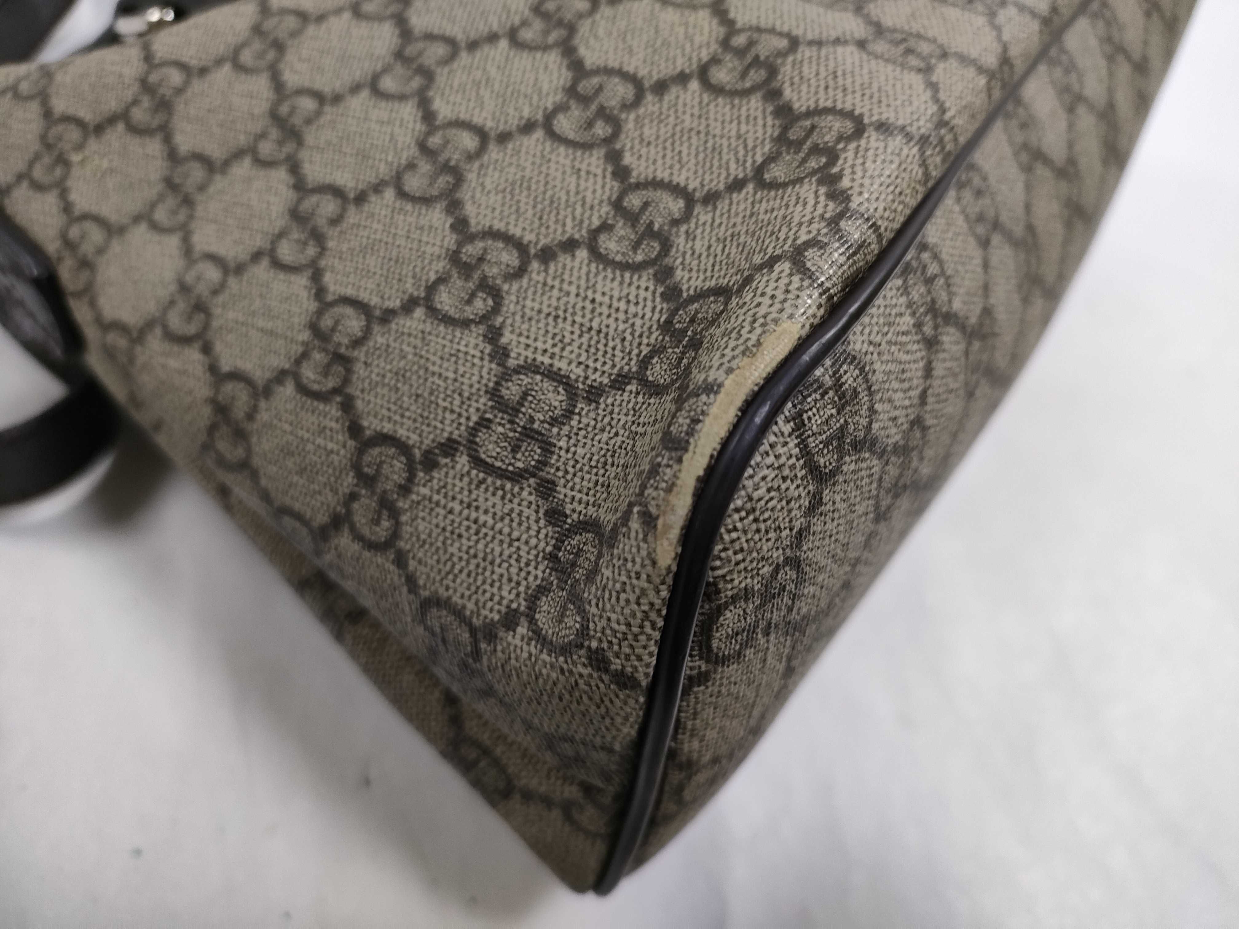 GG Supreme 2-Way Bag Handbag — view 10