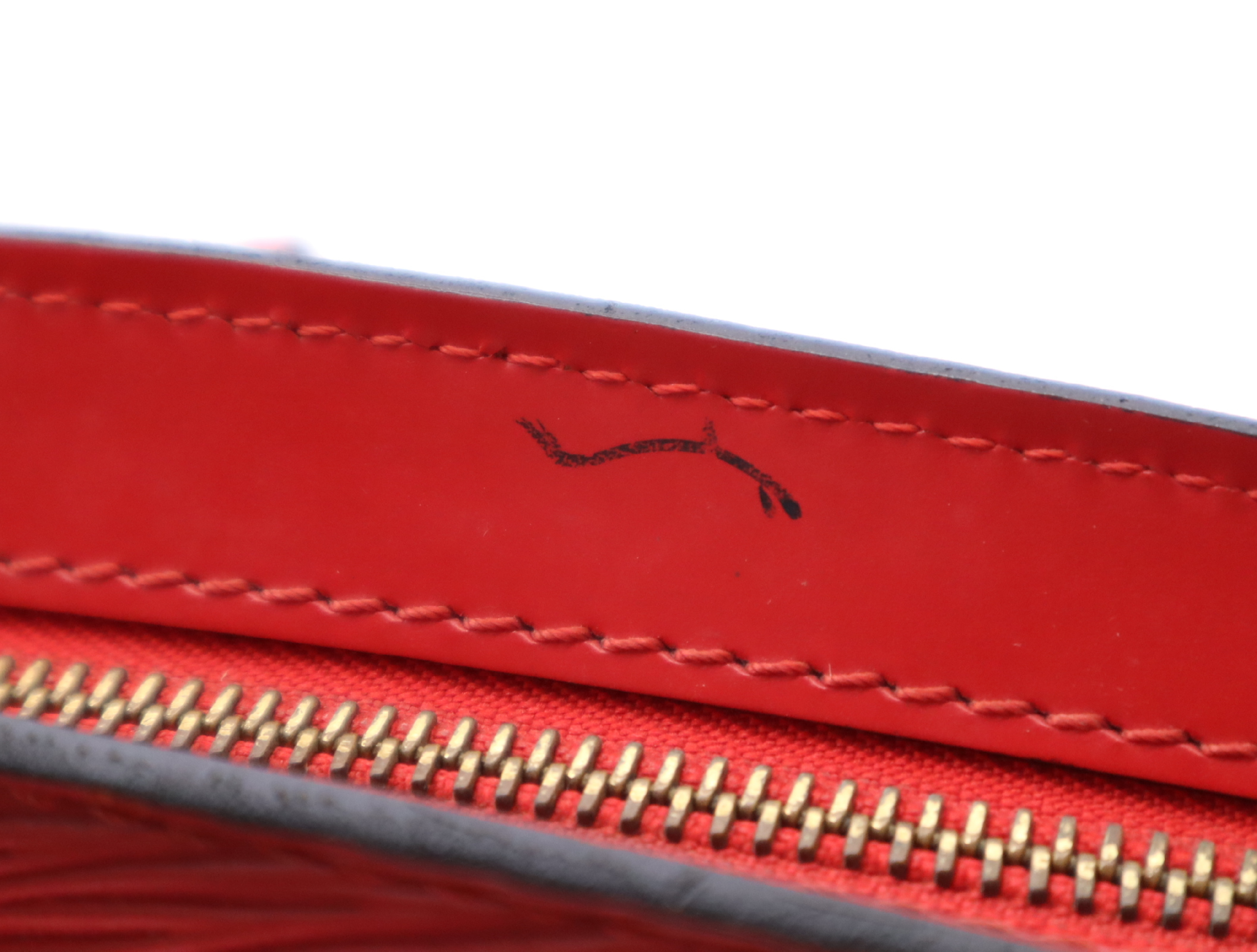 M52277 Epi Saint Jacques Castilian Red Tote Bag — view 14