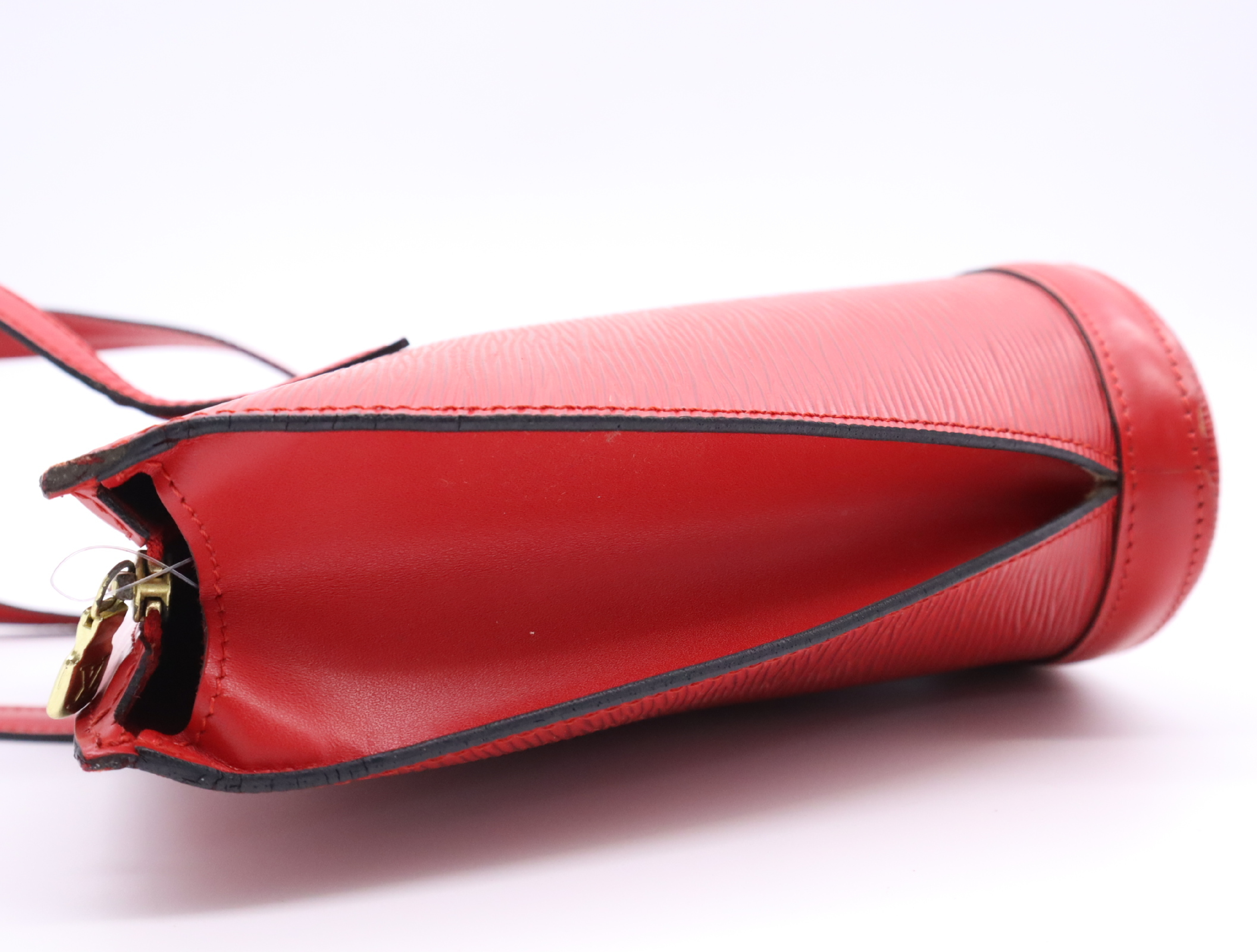 M52277 Epi Saint Jacques Castilian Red Tote Bag — view 3