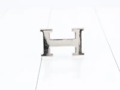 Constance H-buckle, silver hardware