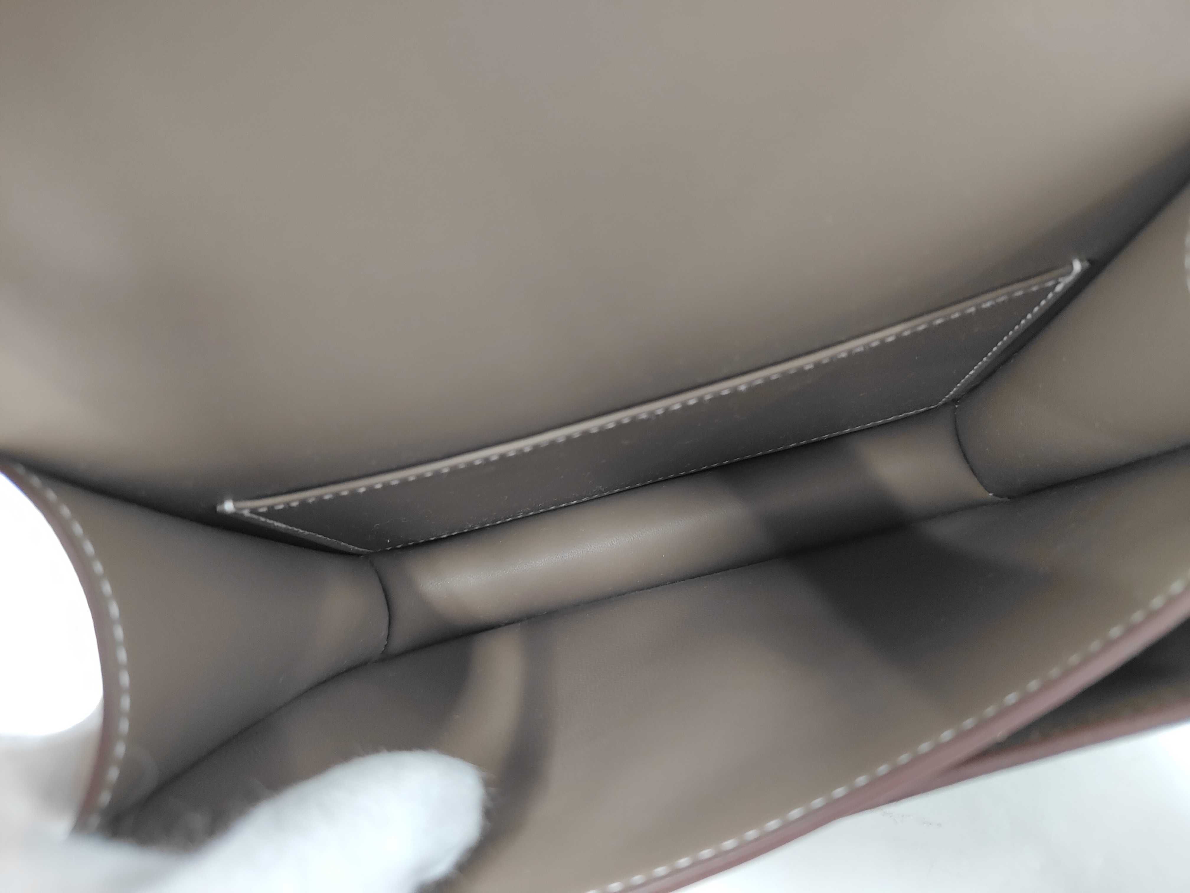 Constance Mini 18, Veau Epsom leather, Etoupe color, silver hardware, G stamp, shoulder bag — view 10