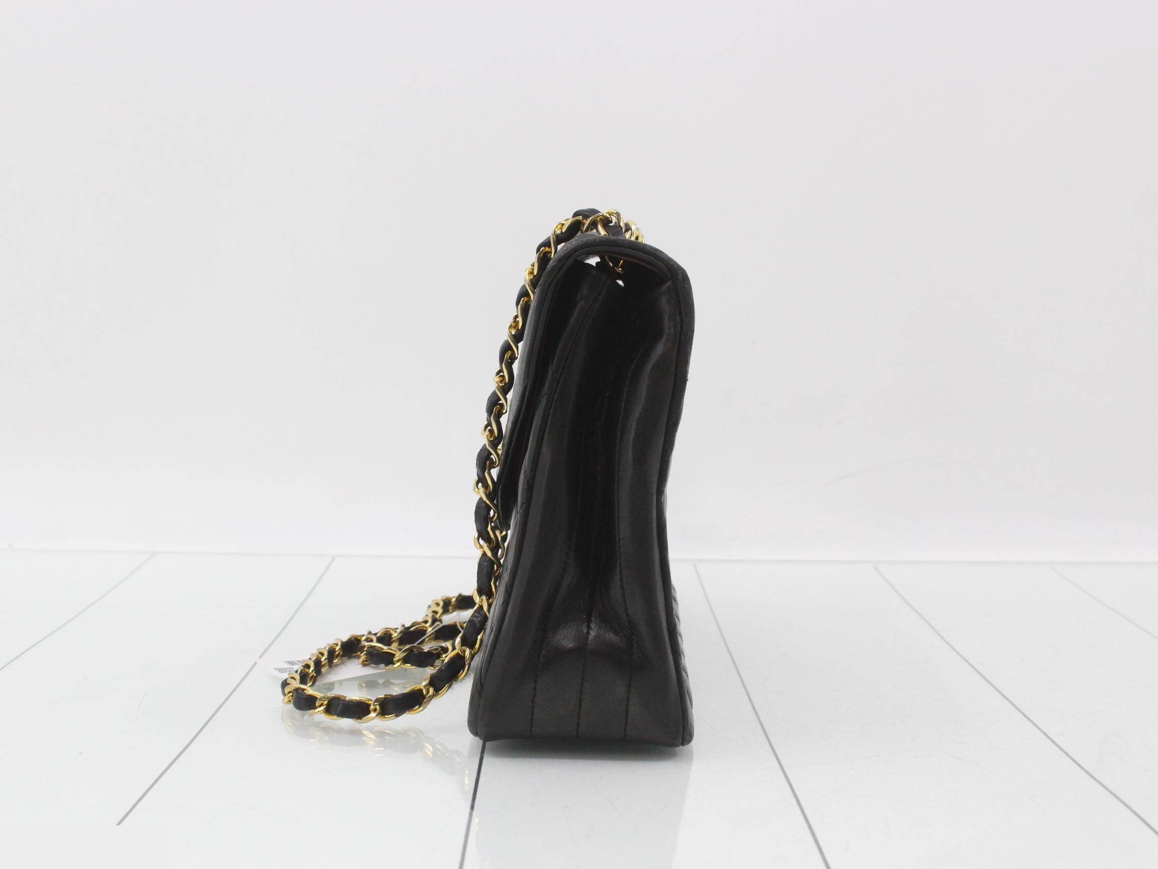 Matelassé (bag) - Shoulder bag — view 3