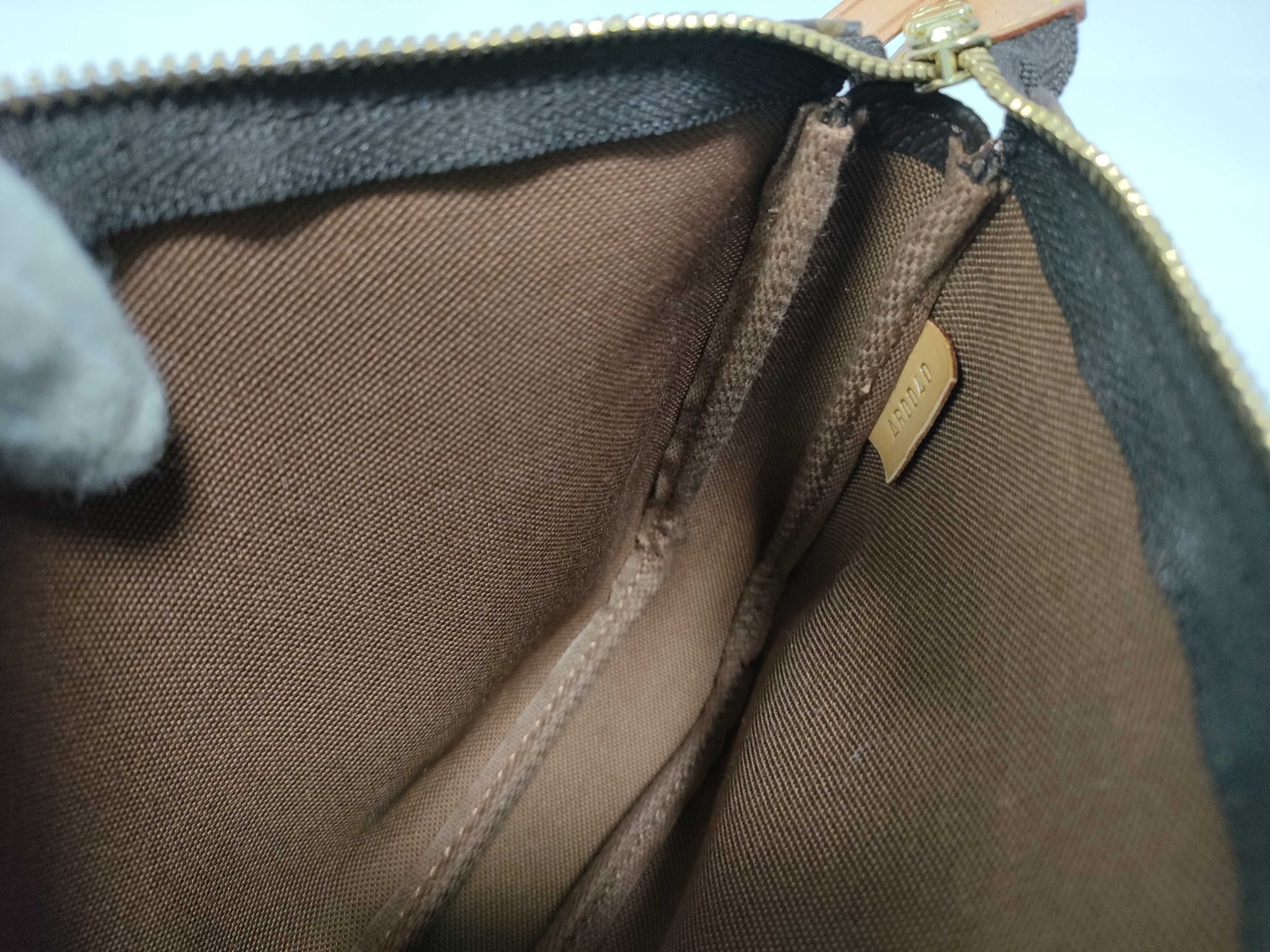 Monogram Louis Vuitton Pochette Accessoires Pouch — view 15