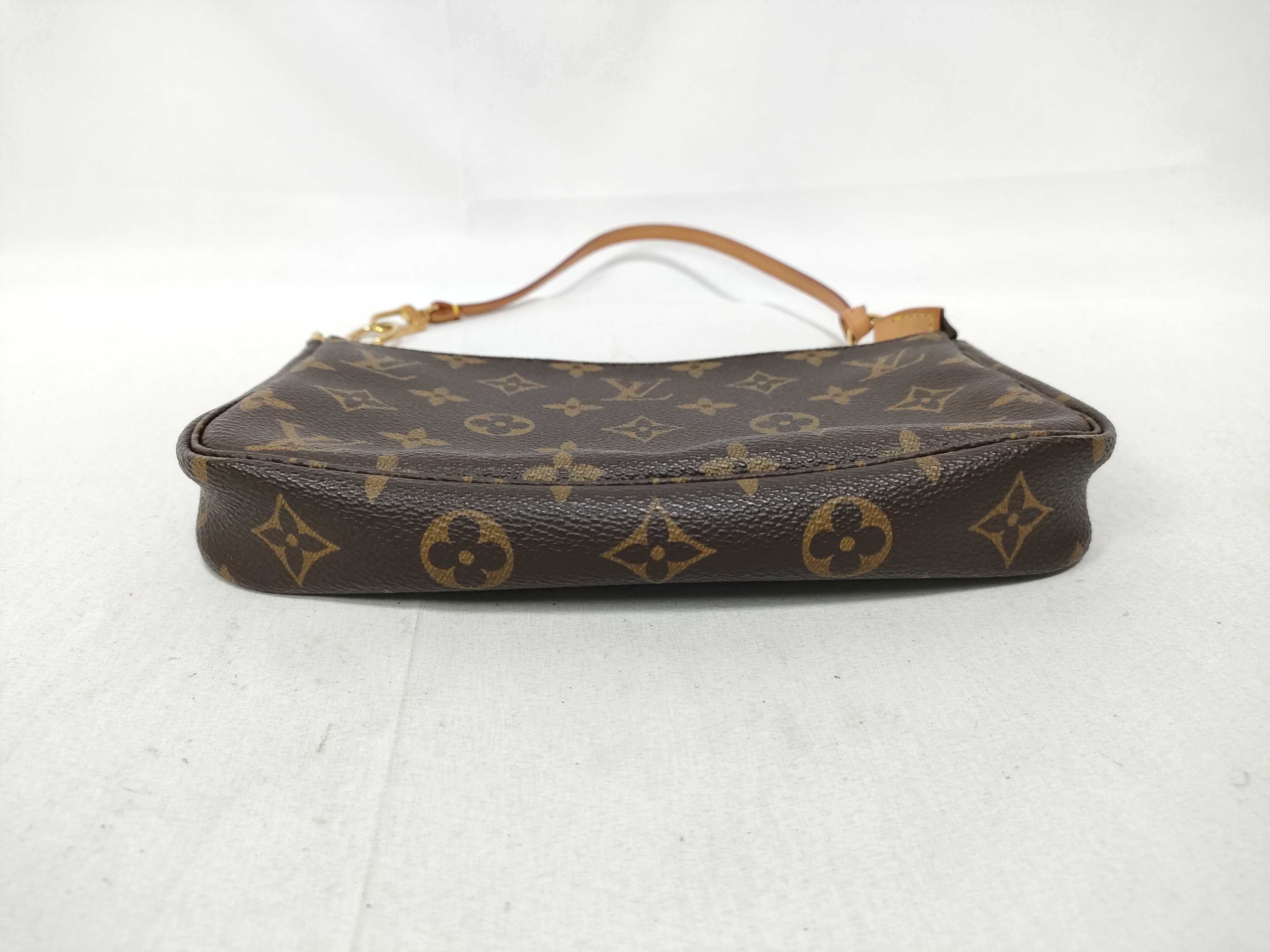 Monogram Louis Vuitton Pochette Accessoires Pouch — view 3