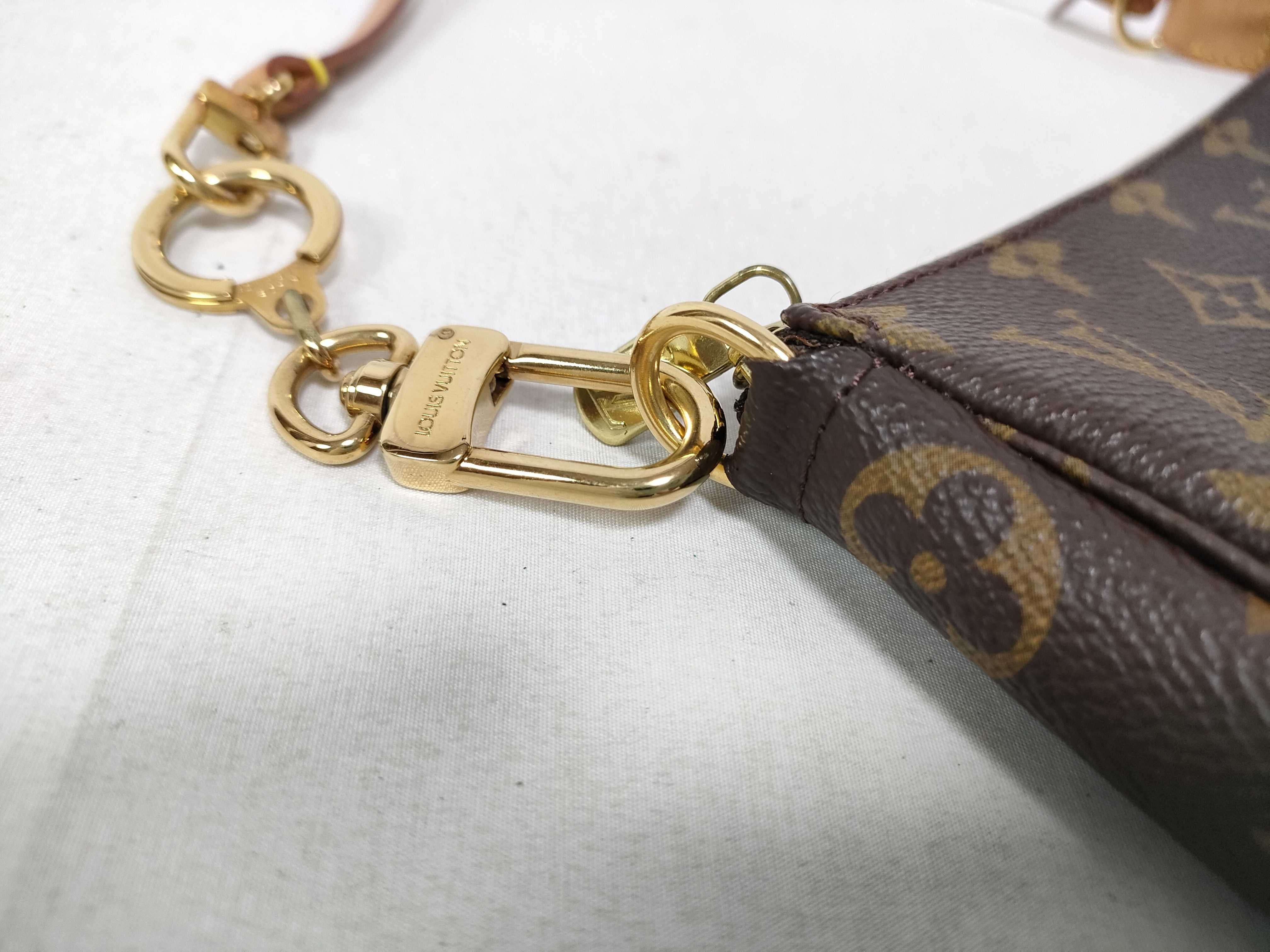 Monogram Louis Vuitton Pochette Accessoires Pouch — view 6