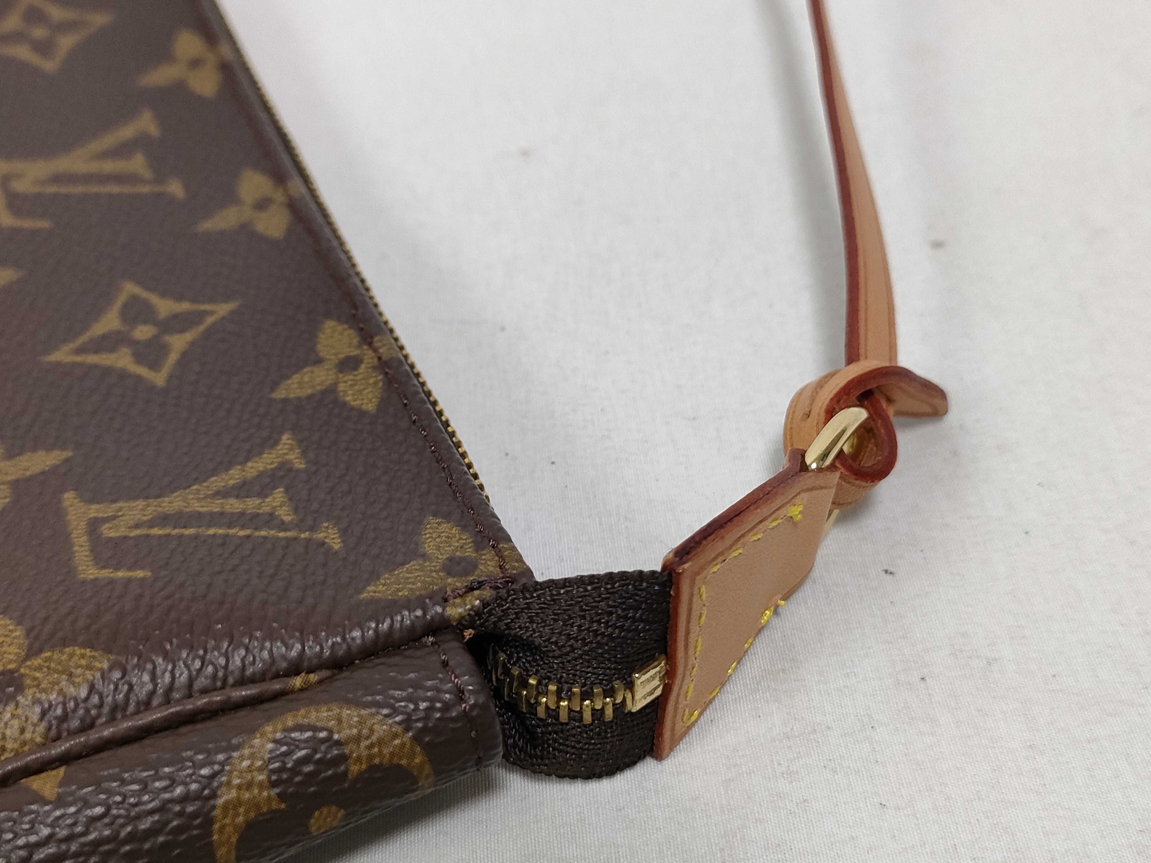 Monogram Louis Vuitton Pochette Accessoires Pouch — view 8