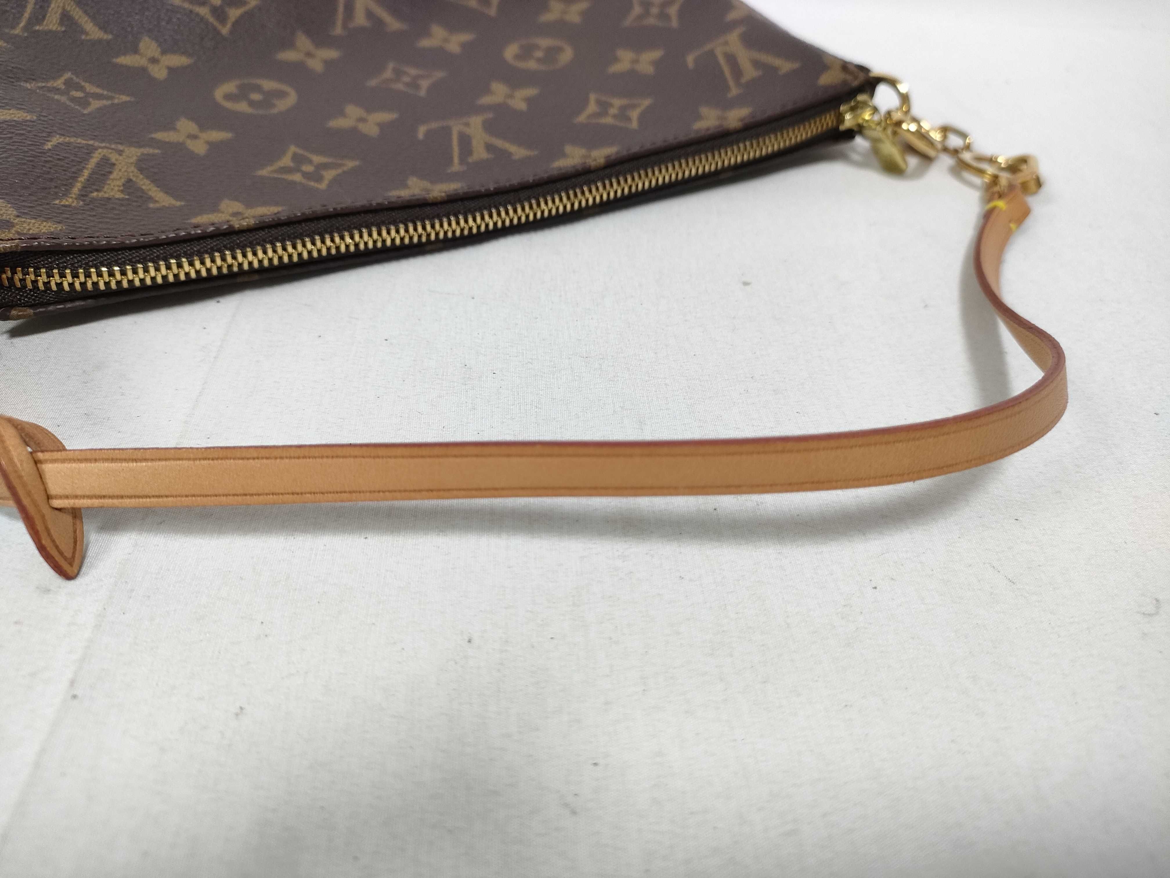 Monogram Louis Vuitton Pochette Accessoires Pouch — view 10