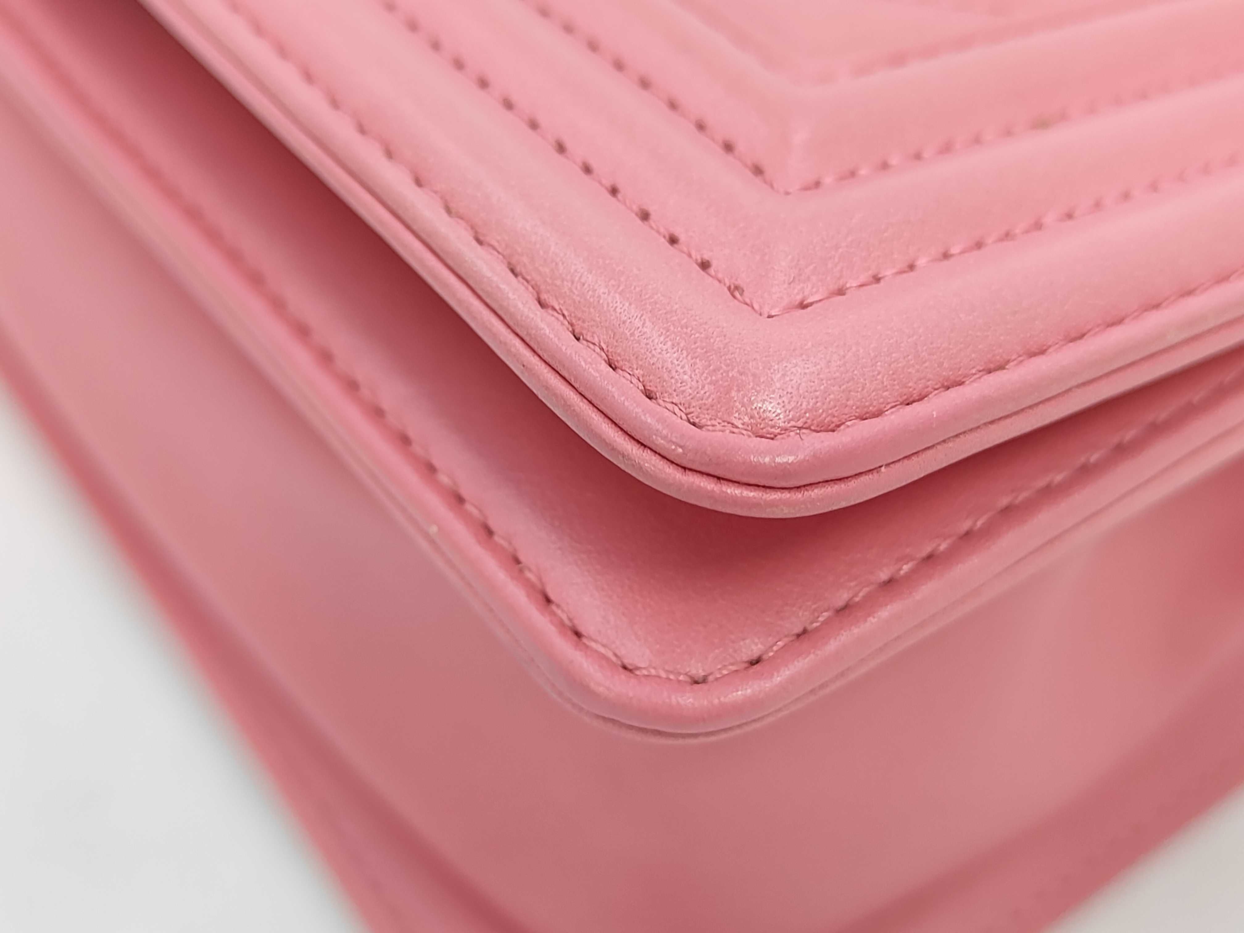 Boy Chanel Lambskin V-Stitch Shoulder Bag — view 7
