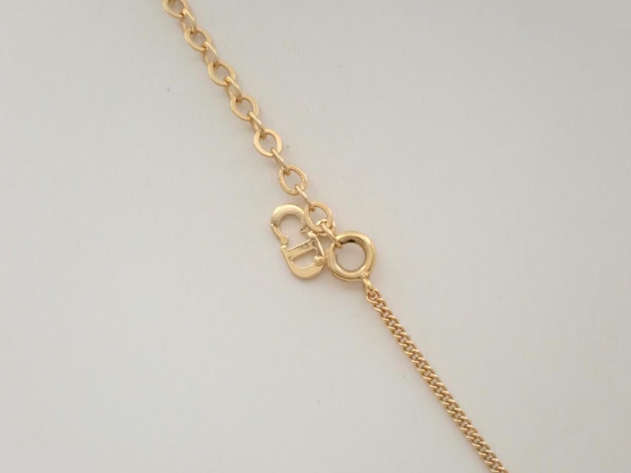 necklace — view 2