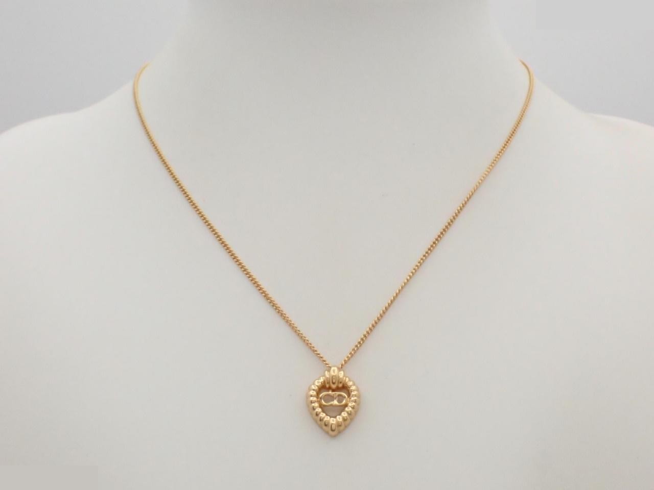 necklace — view 3
