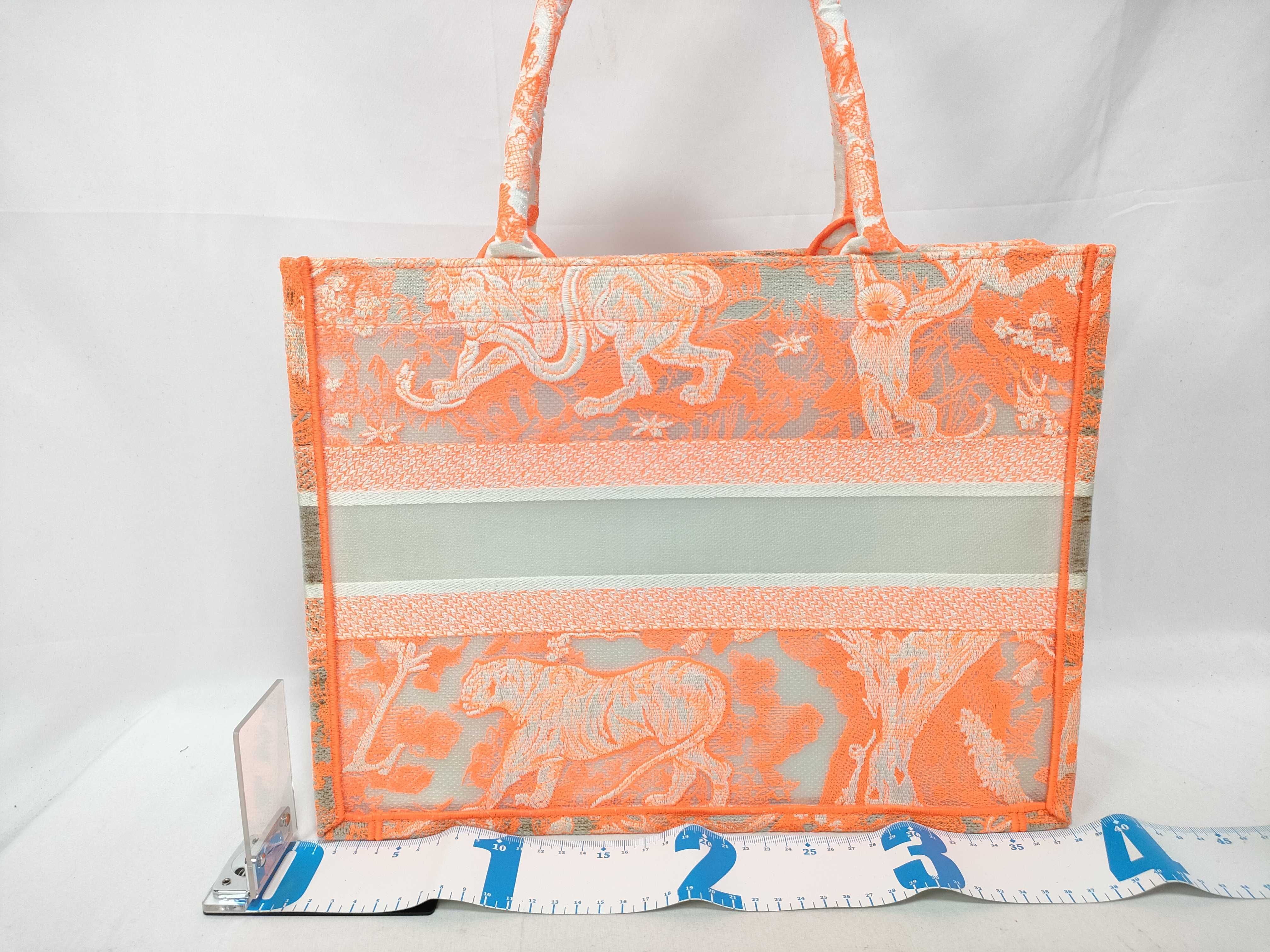 BAG BOOK TOTE ORANGE M057 MEDIUM W/CARD 50-MA-0242 M1296ZRVJ Tote Bag — view 2