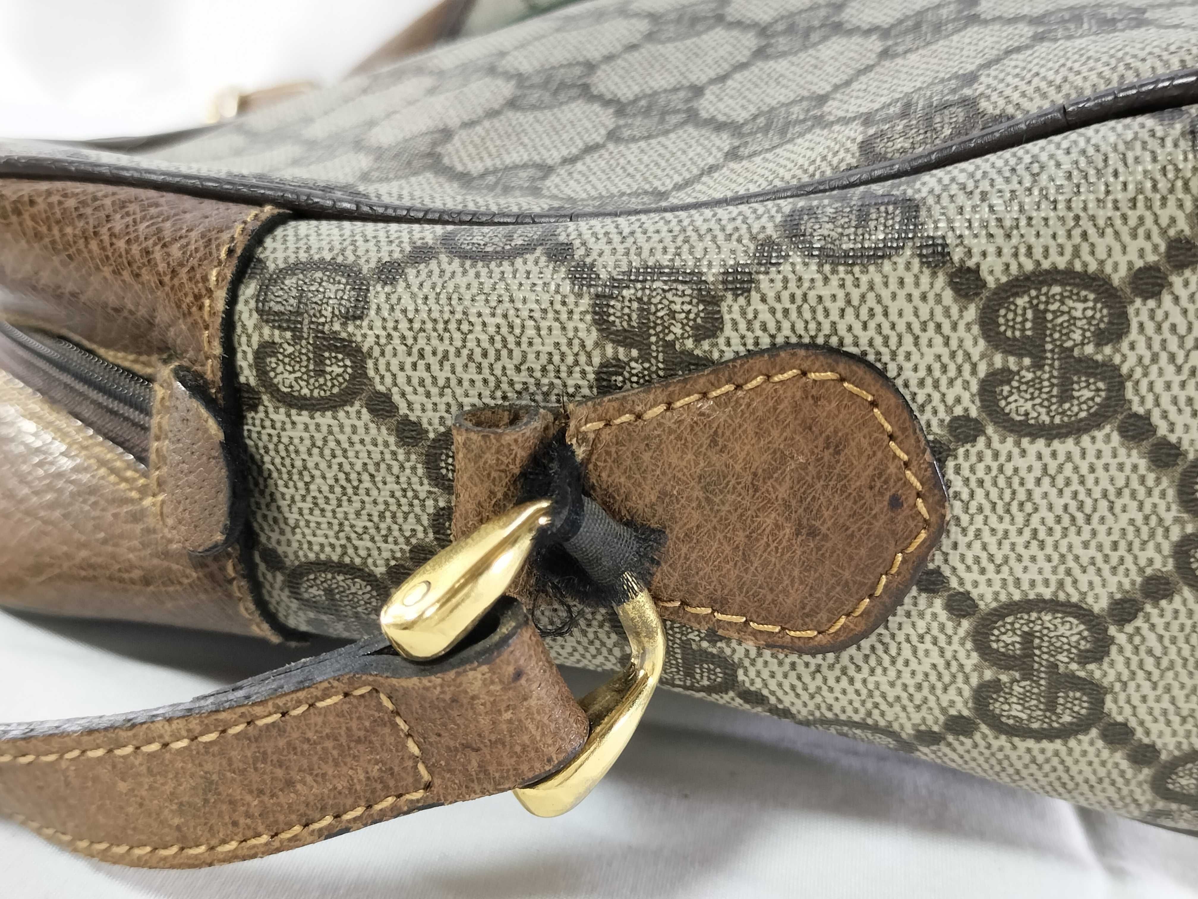 GG Supreme Old Sherry Shoulder Bag — view 3