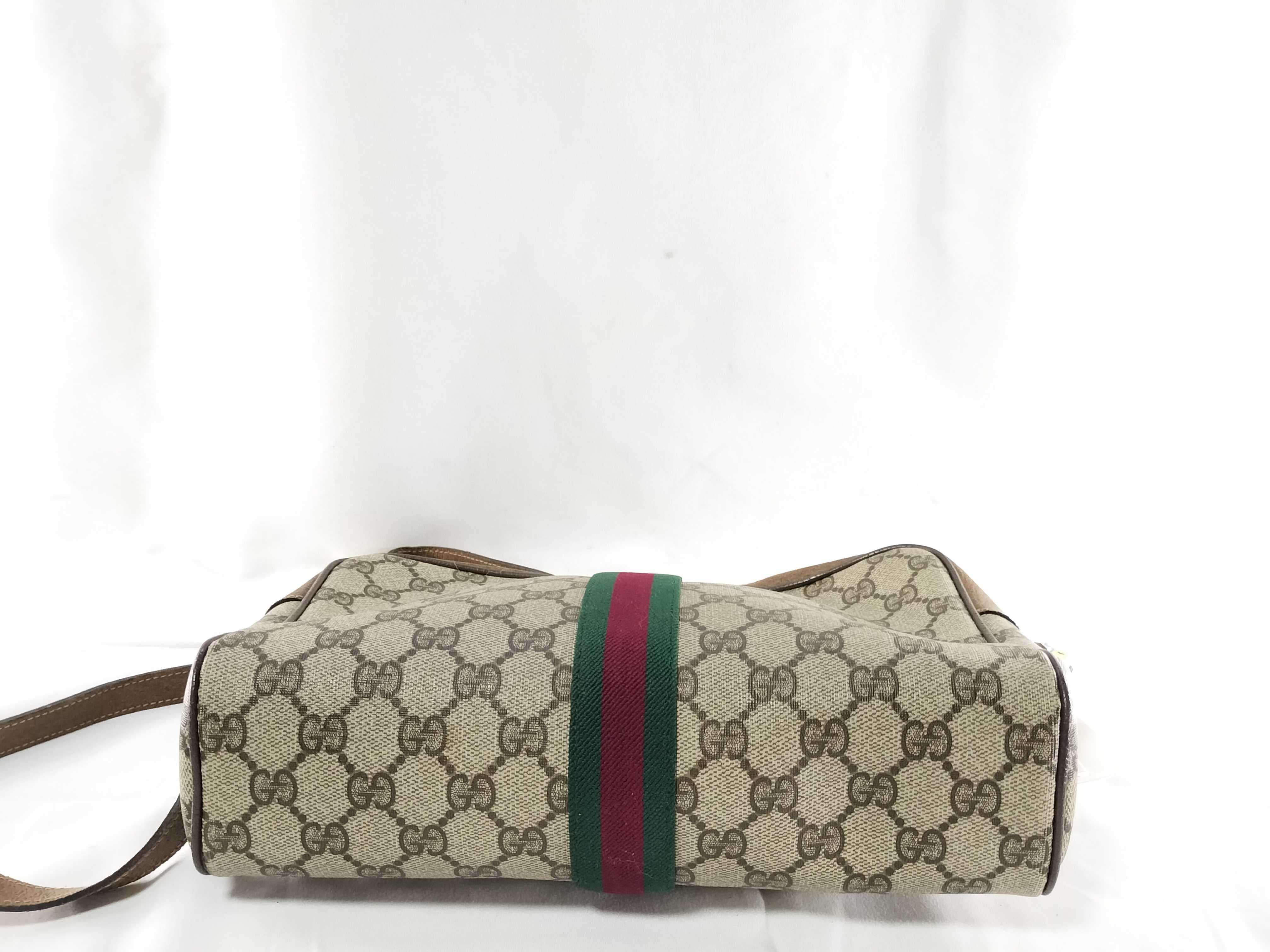 GG Supreme Old Sherry Shoulder Bag — view 4