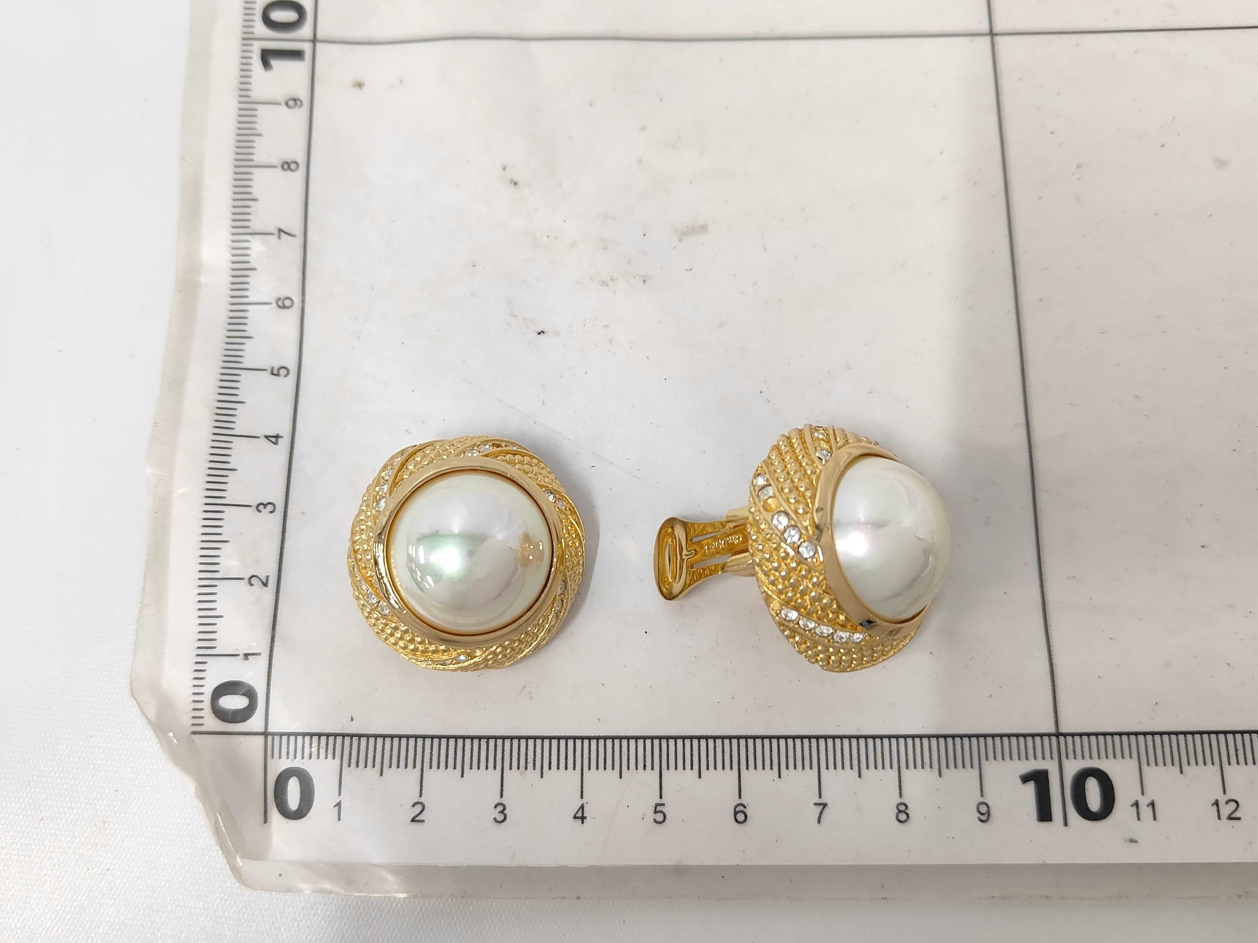 pearl earrings — view 7