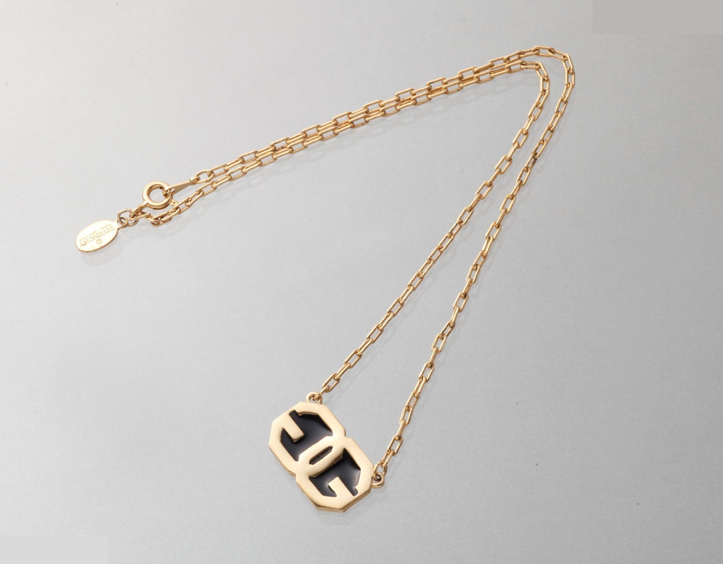 Other lines: precious metals, necklaces, pendants — view 3
