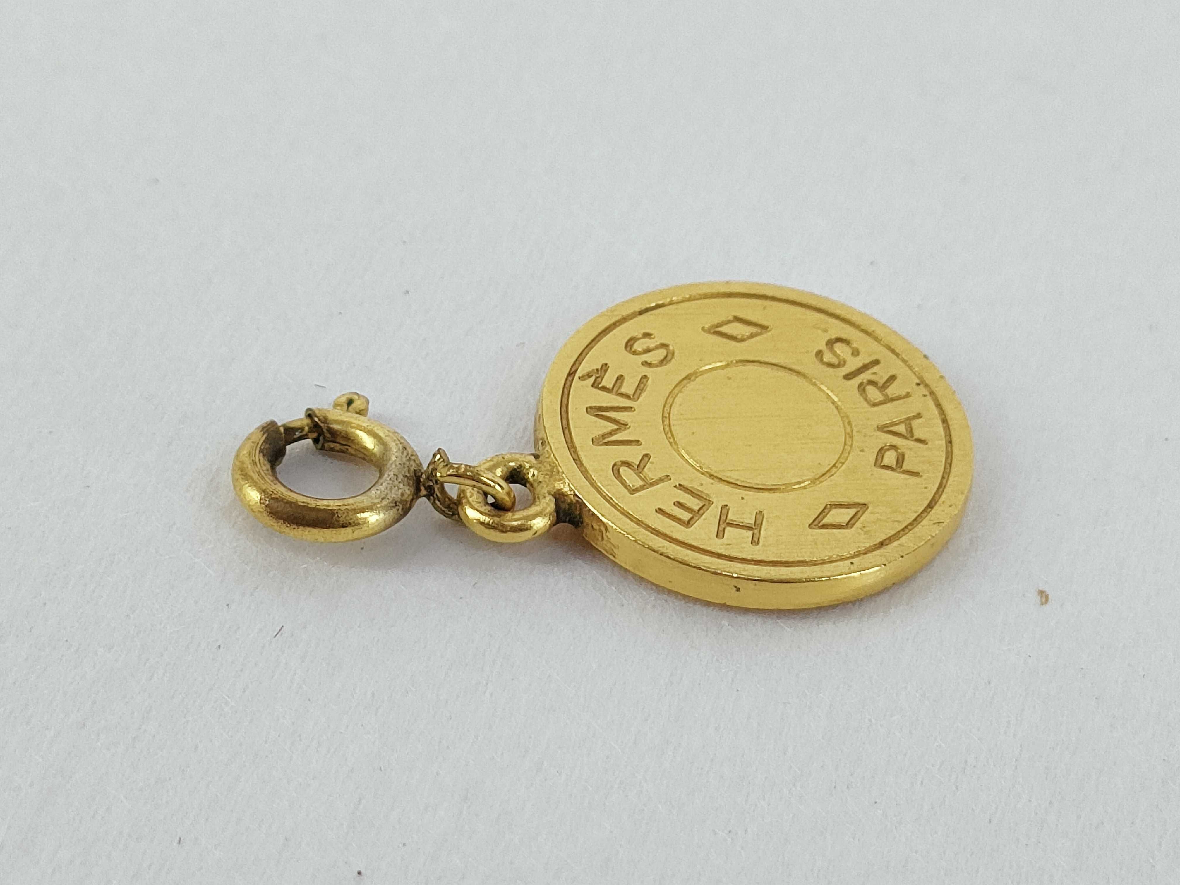 Sellier Pendant Top — view 7