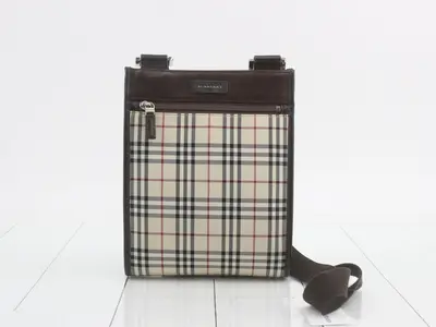 Other lines: Nova Check bags and shoulder bags