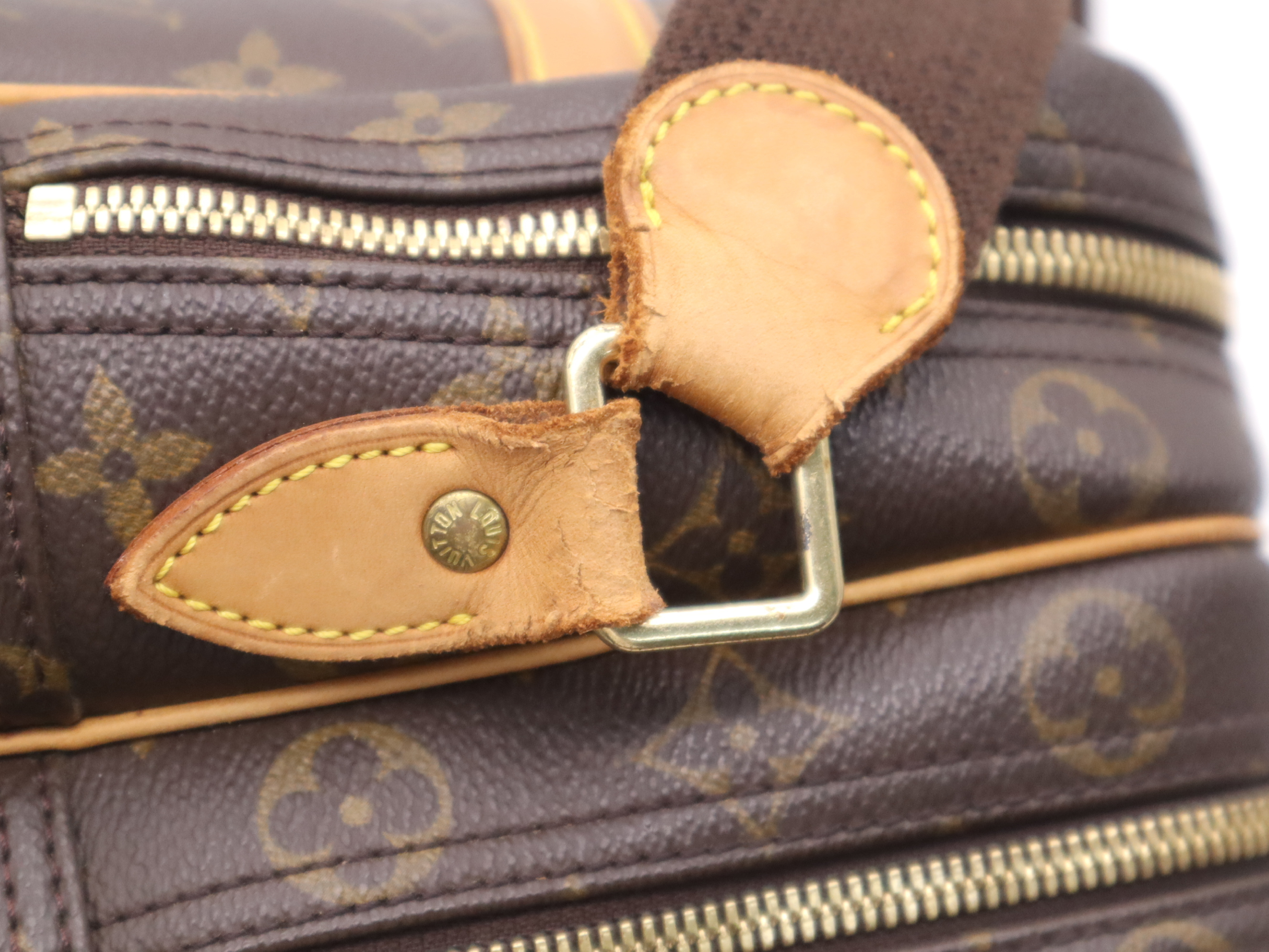 M45252 Monogram Reporter GM Shoulder Bag — view 8