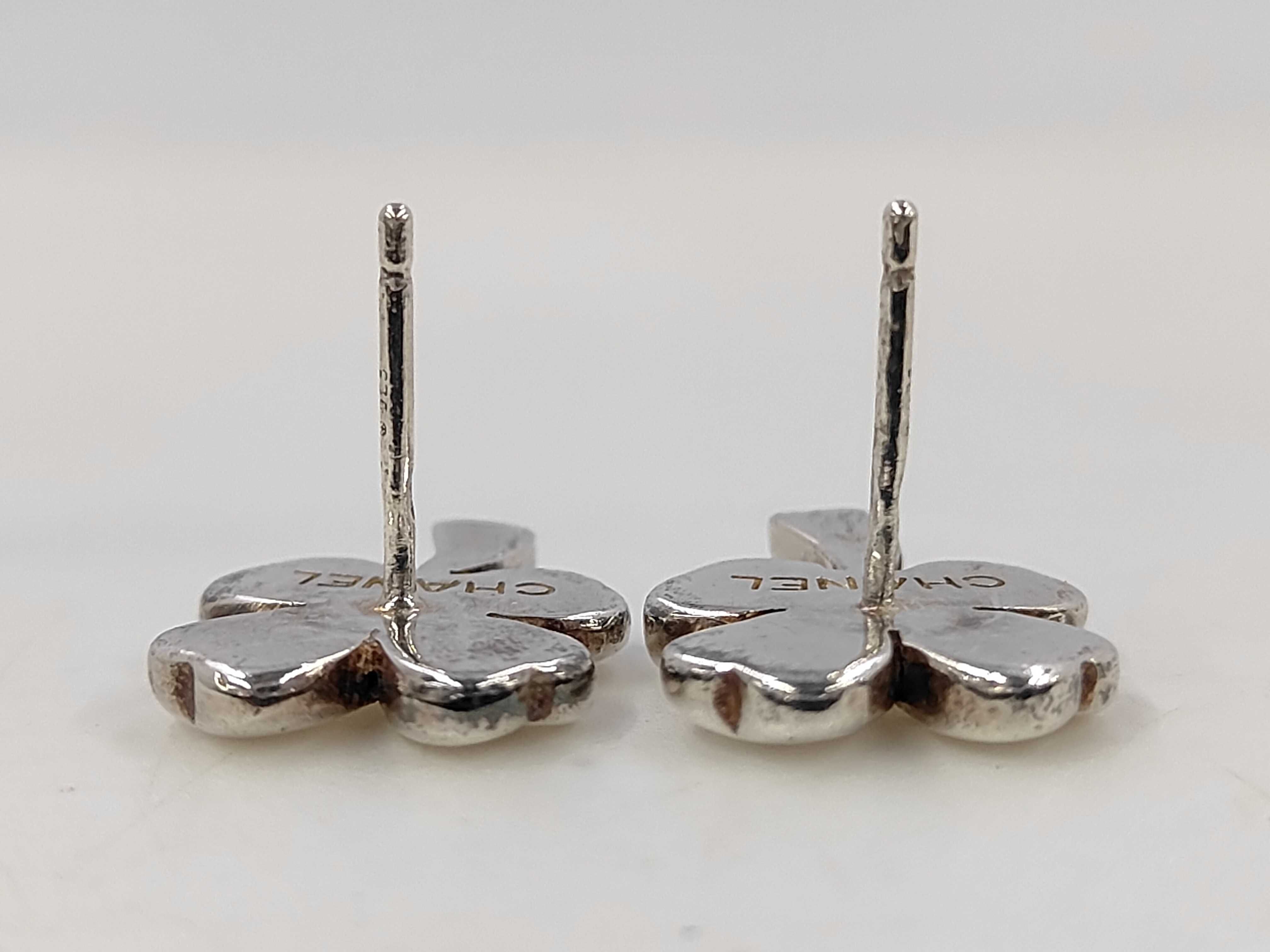 earrings — view 3