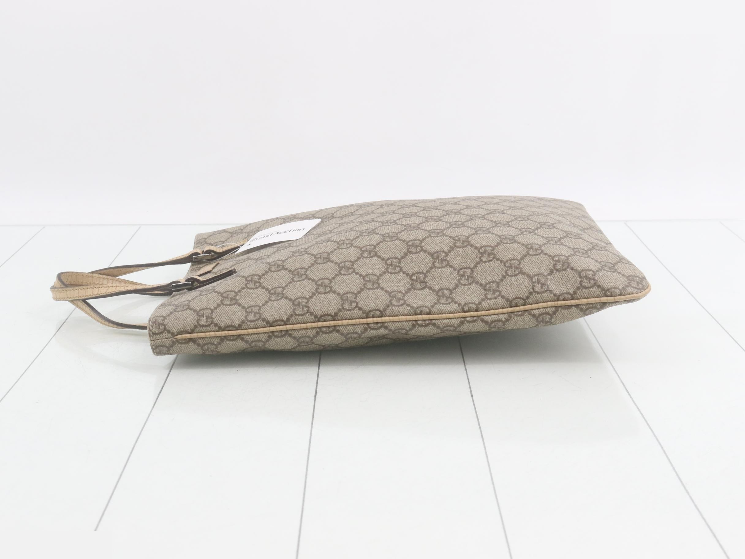 handbag — view 4