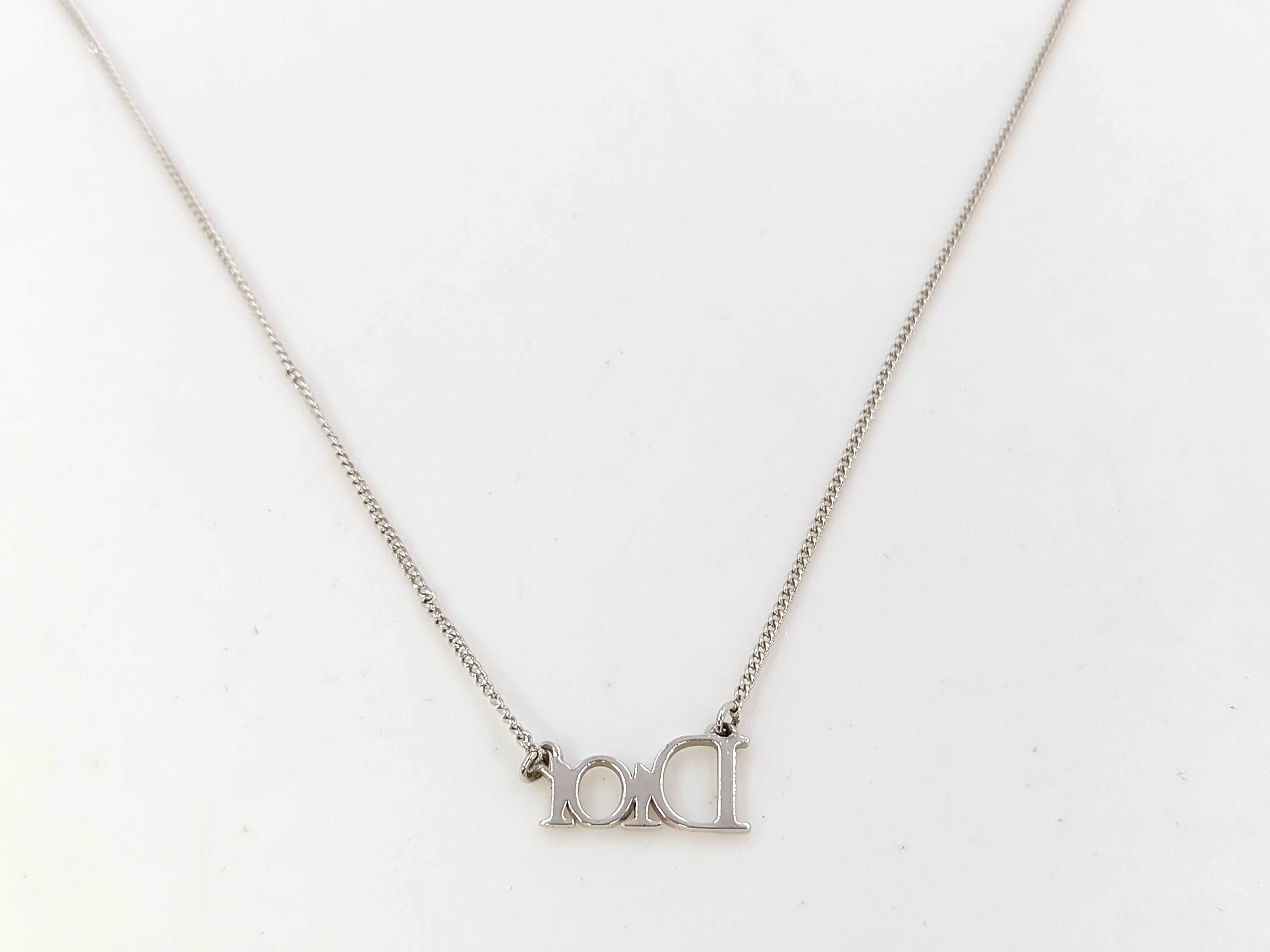 Christian / Necklace — view 2