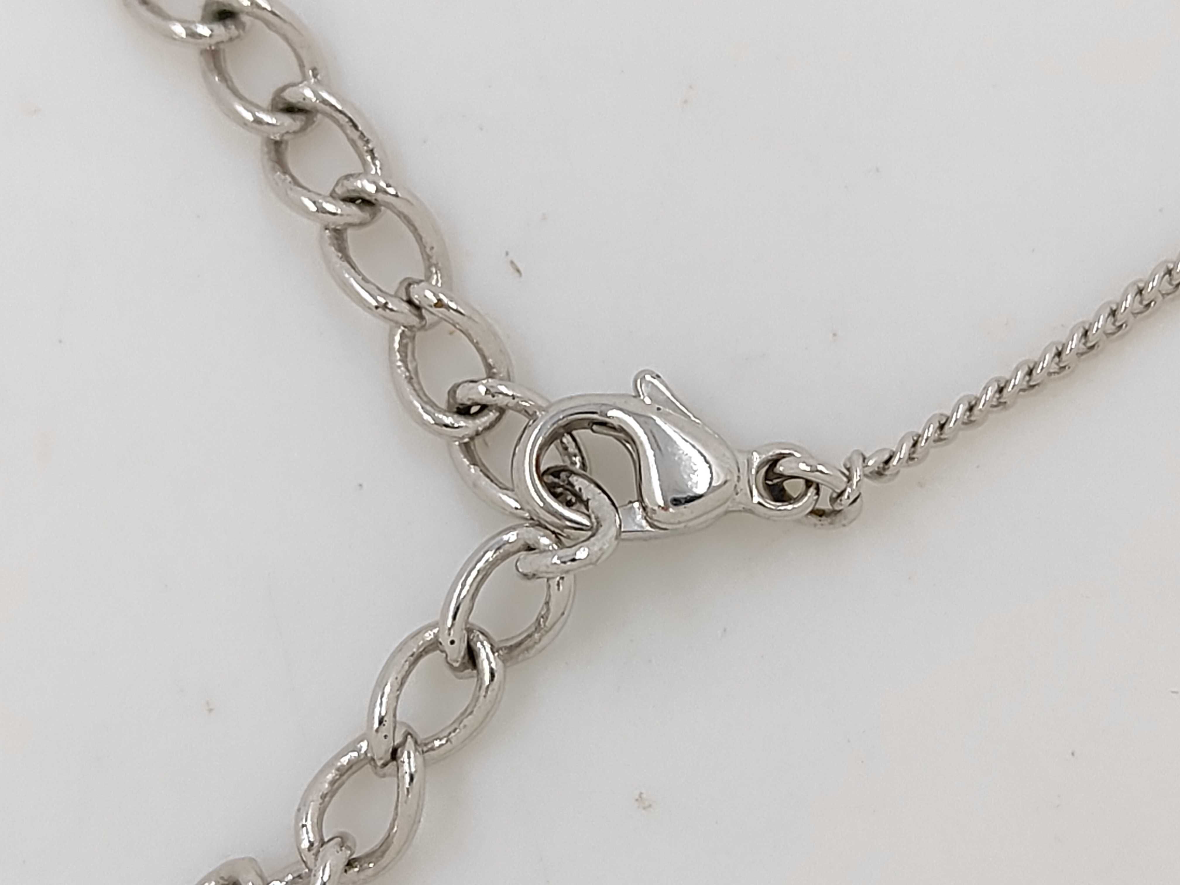 Christian / Necklace — view 5