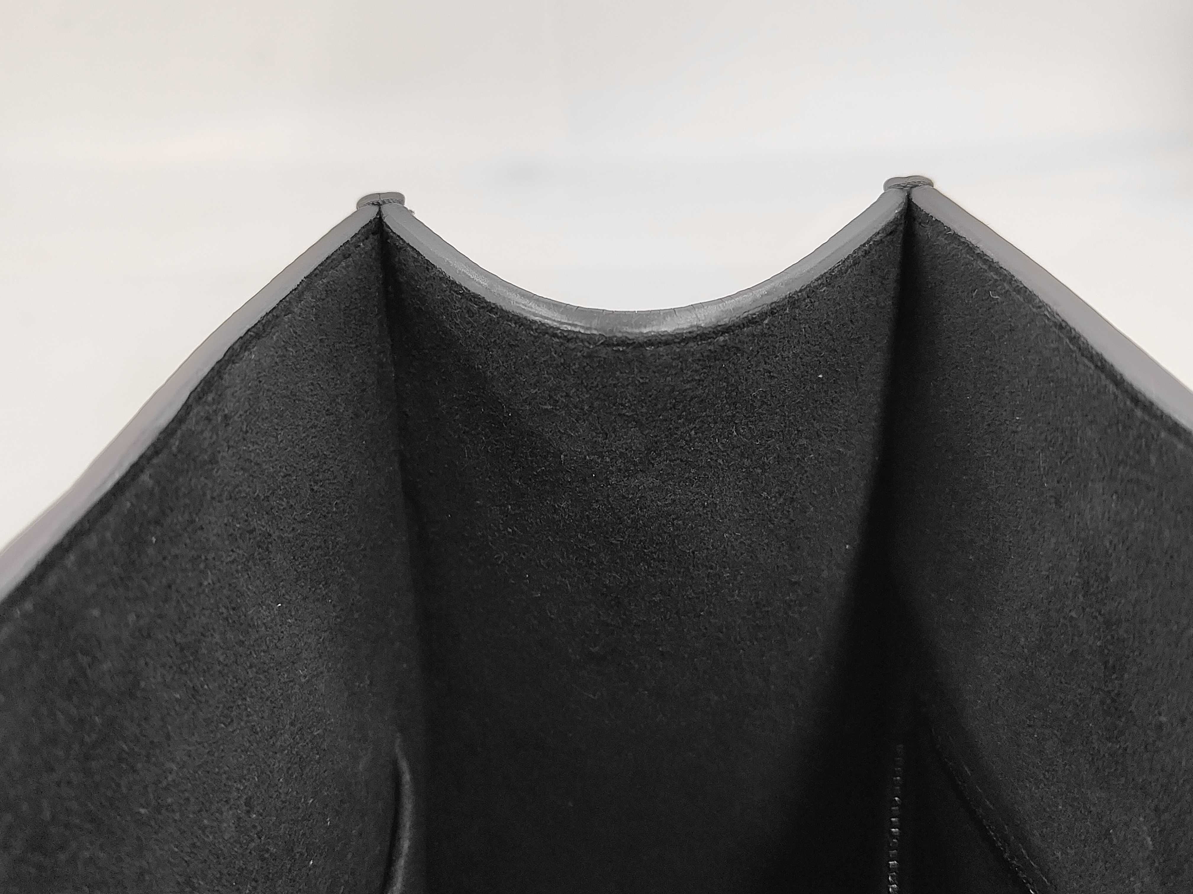 Lockme Tote Shoulder Bag — view 11