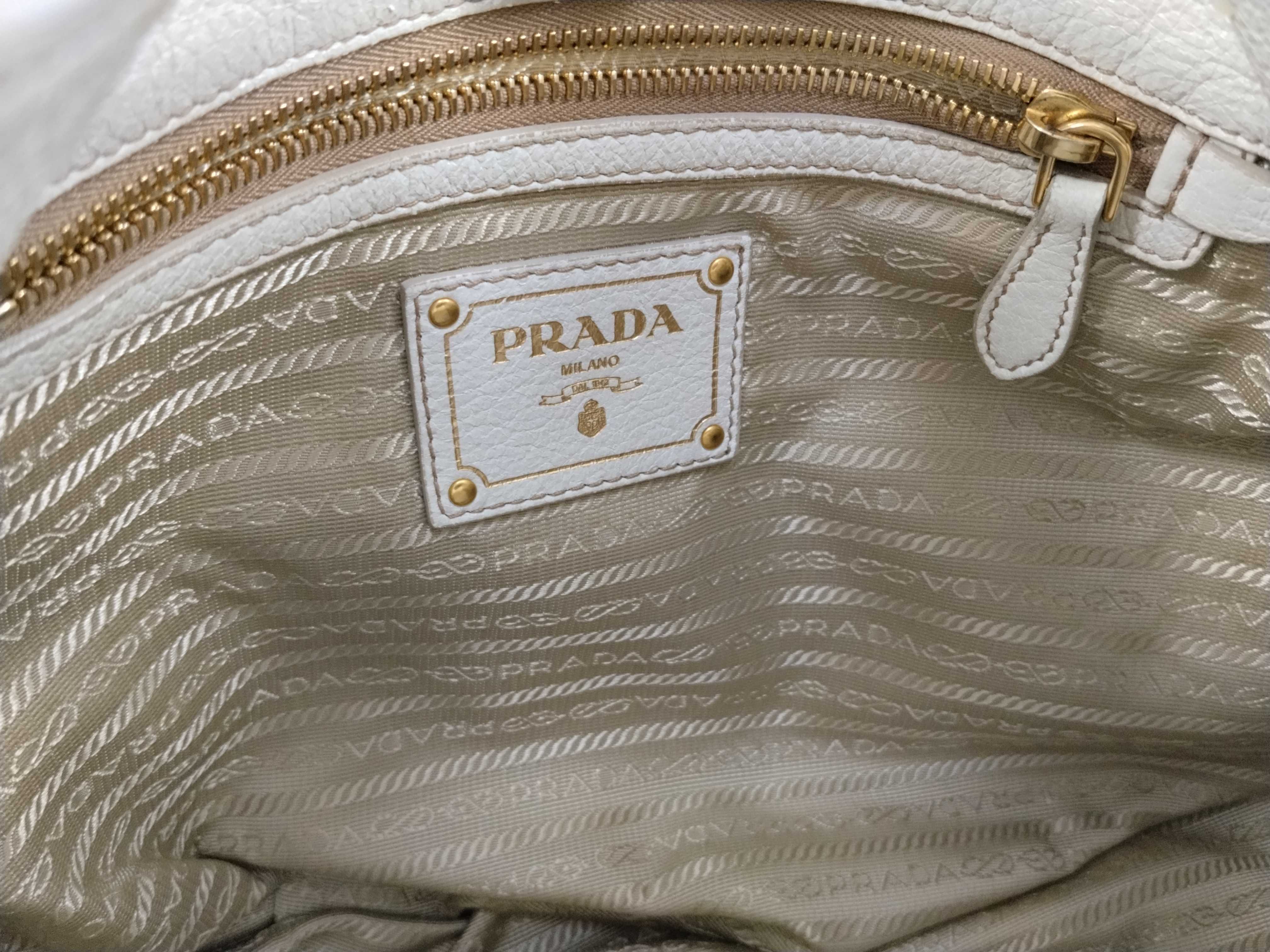 Hobo Vitello Side Zip Shoulder Bag White Shoulder Bag — view 12