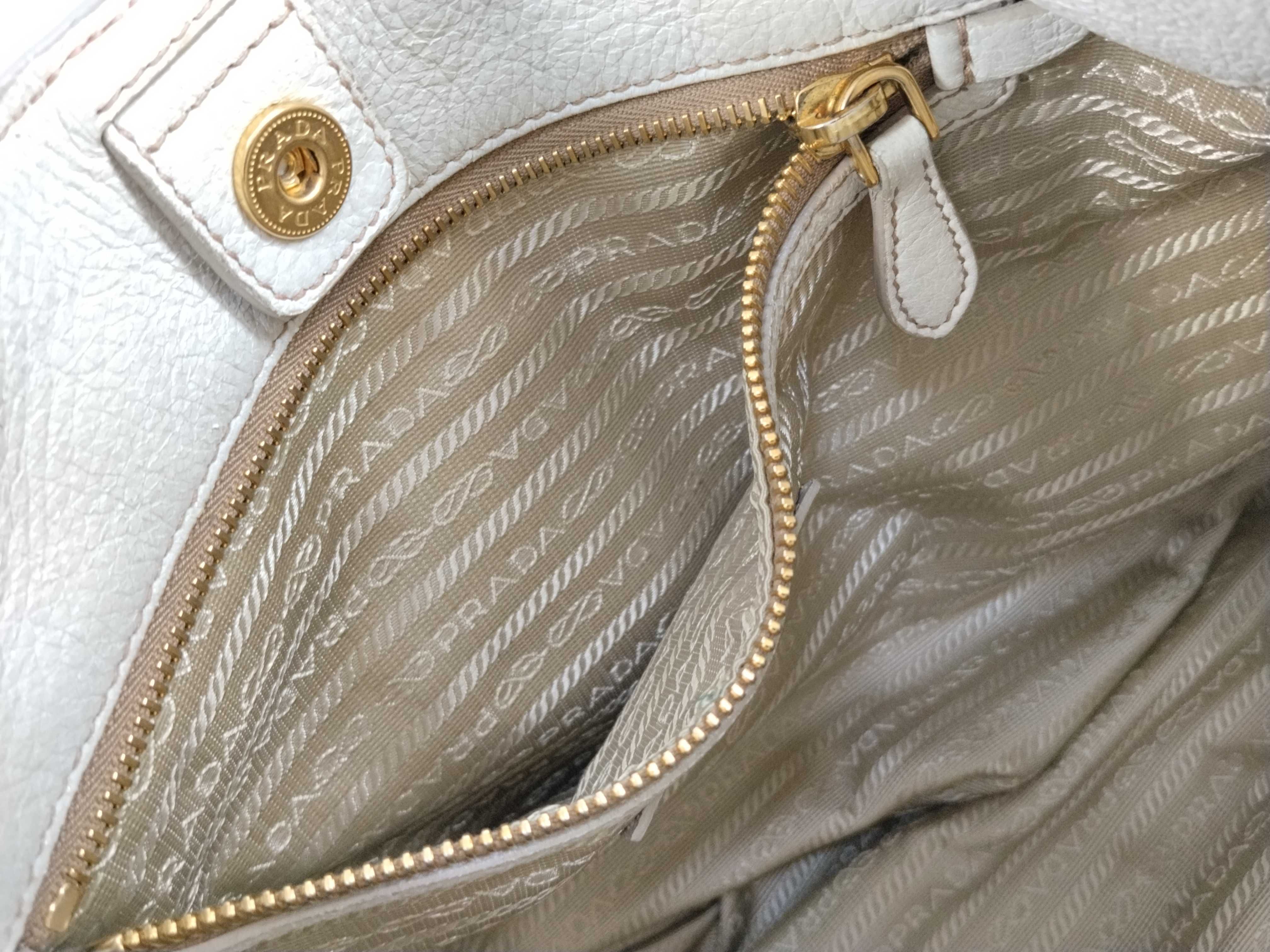 Hobo Vitello Side Zip Shoulder Bag White Shoulder Bag — view 13