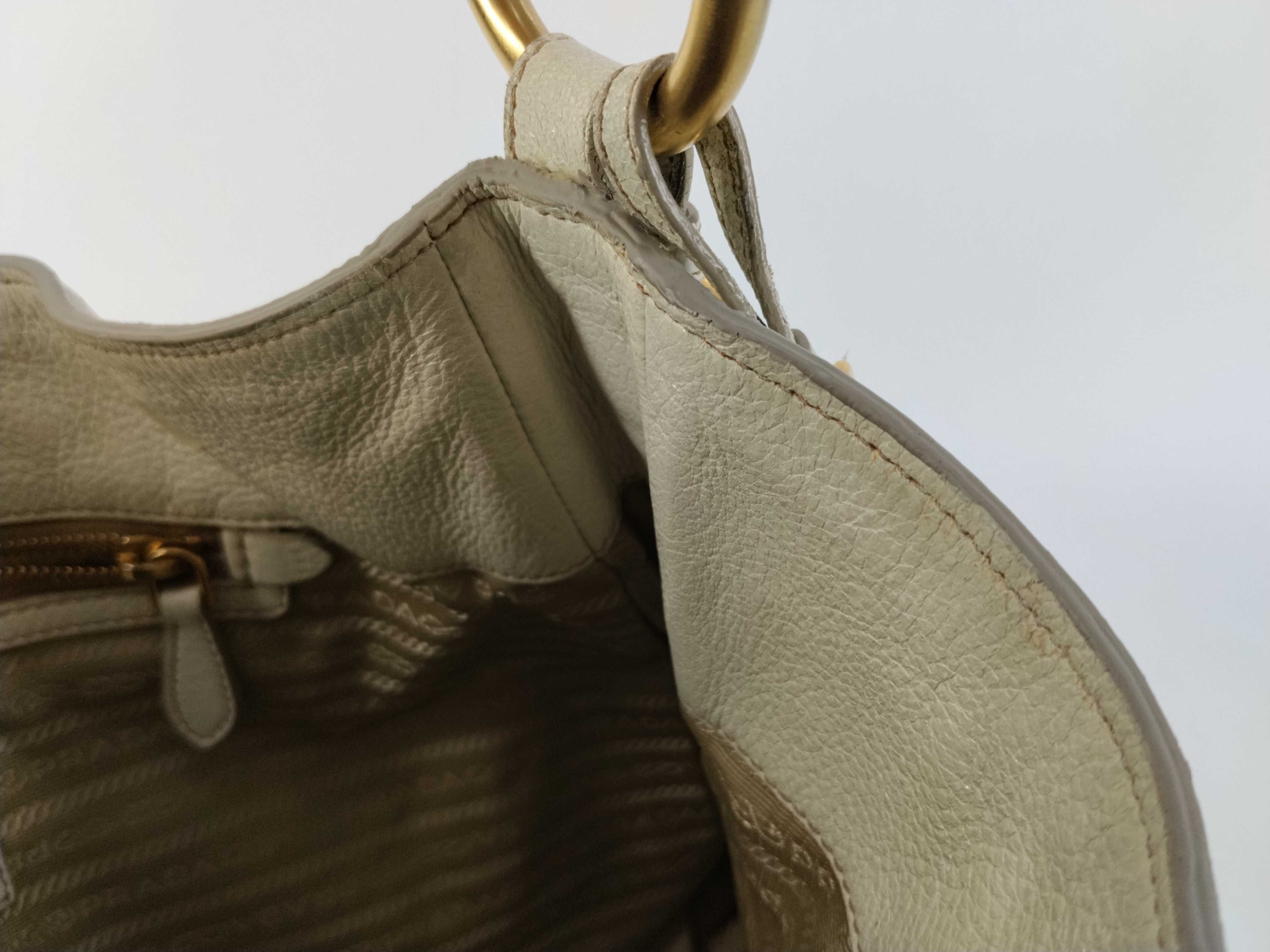 Hobo Vitello Side Zip Shoulder Bag White Shoulder Bag — view 10