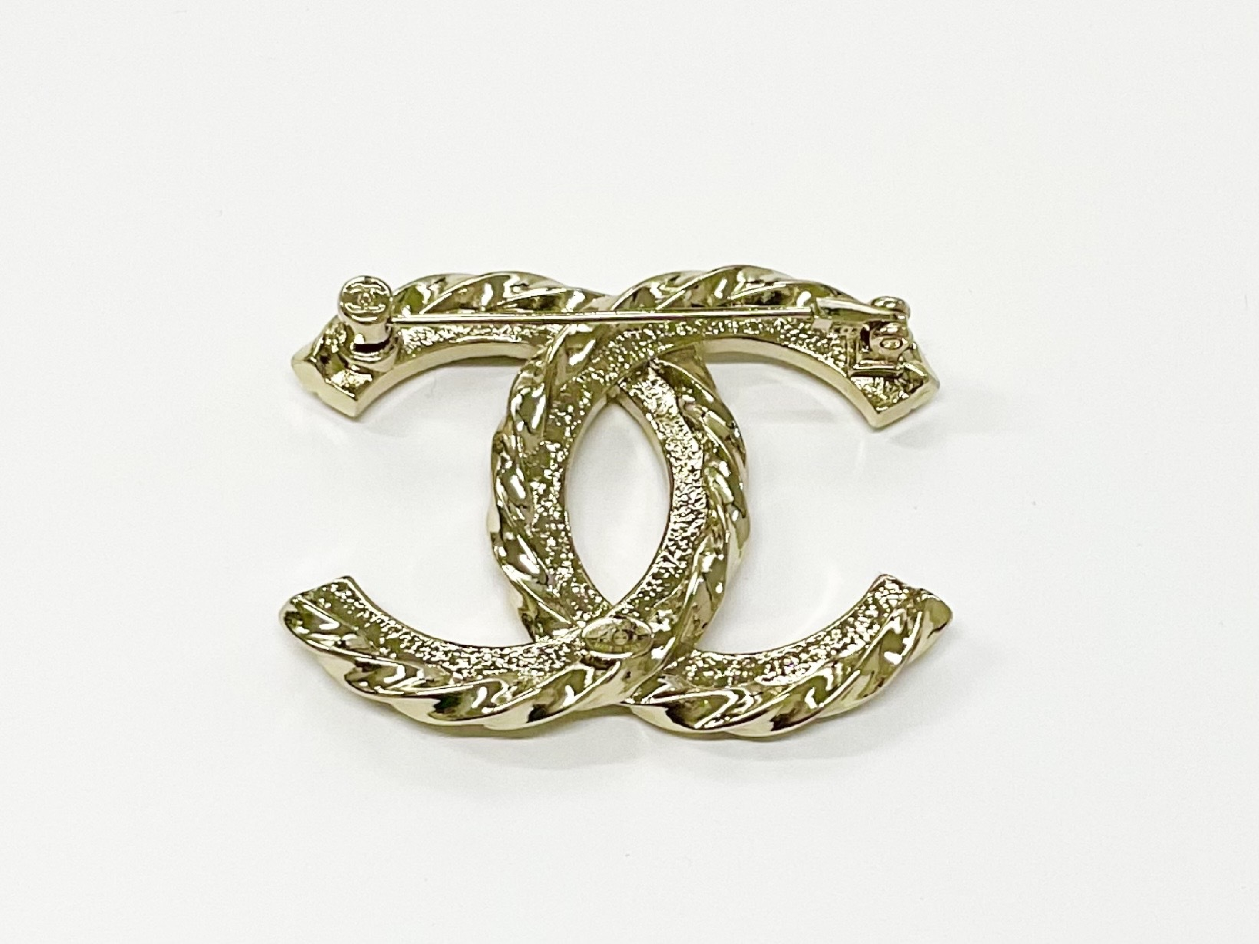 GP Brooch — view 2