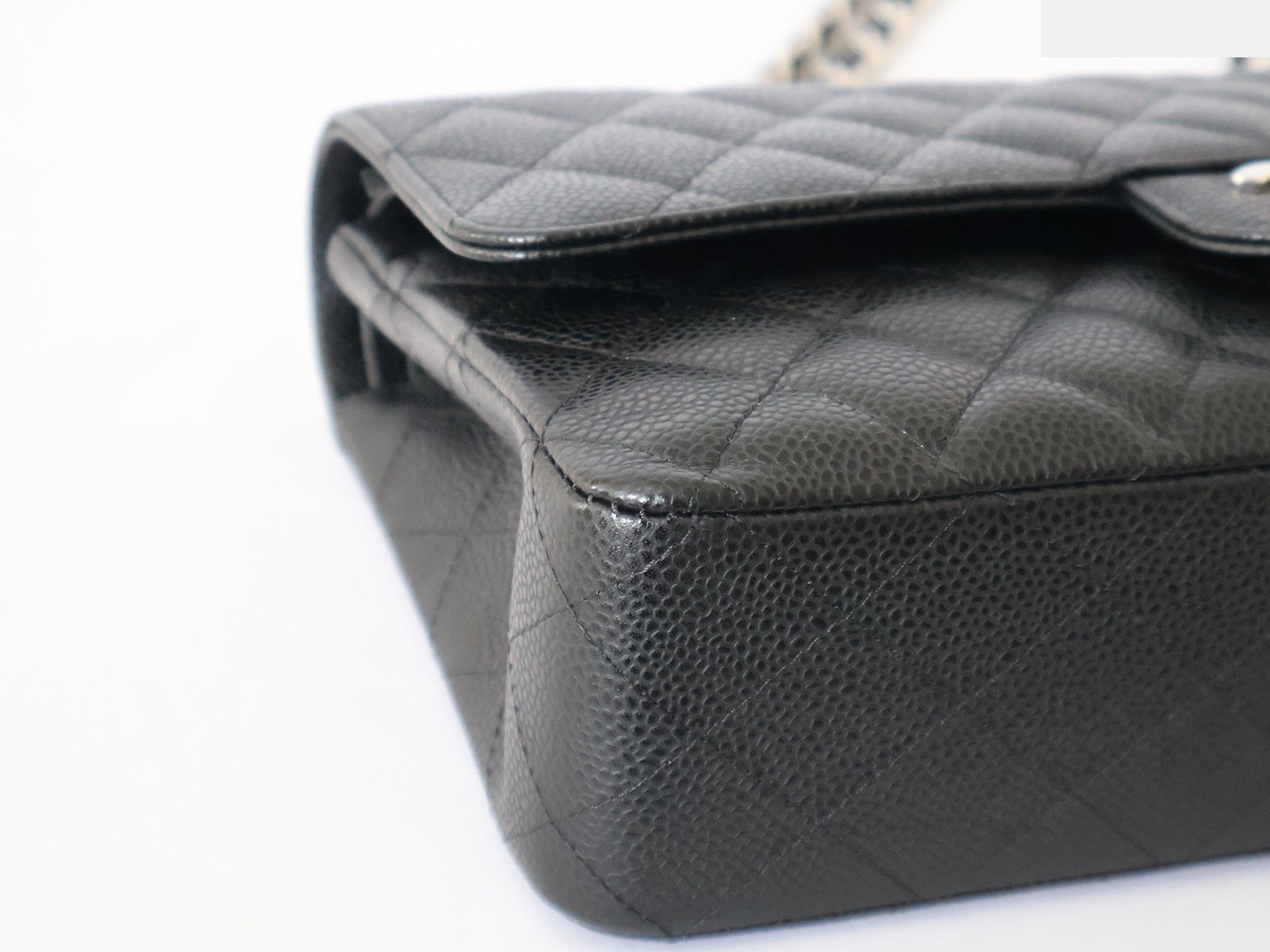 Caviar leather Matelassé 25 Double flap Double chain shoulder bag, black — view 4