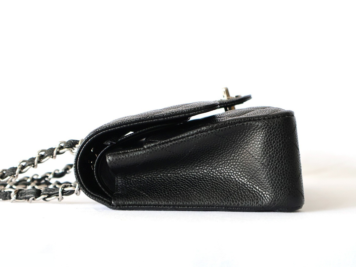 Caviar leather Matelassé 25 Double flap Double chain shoulder bag, black — view 6