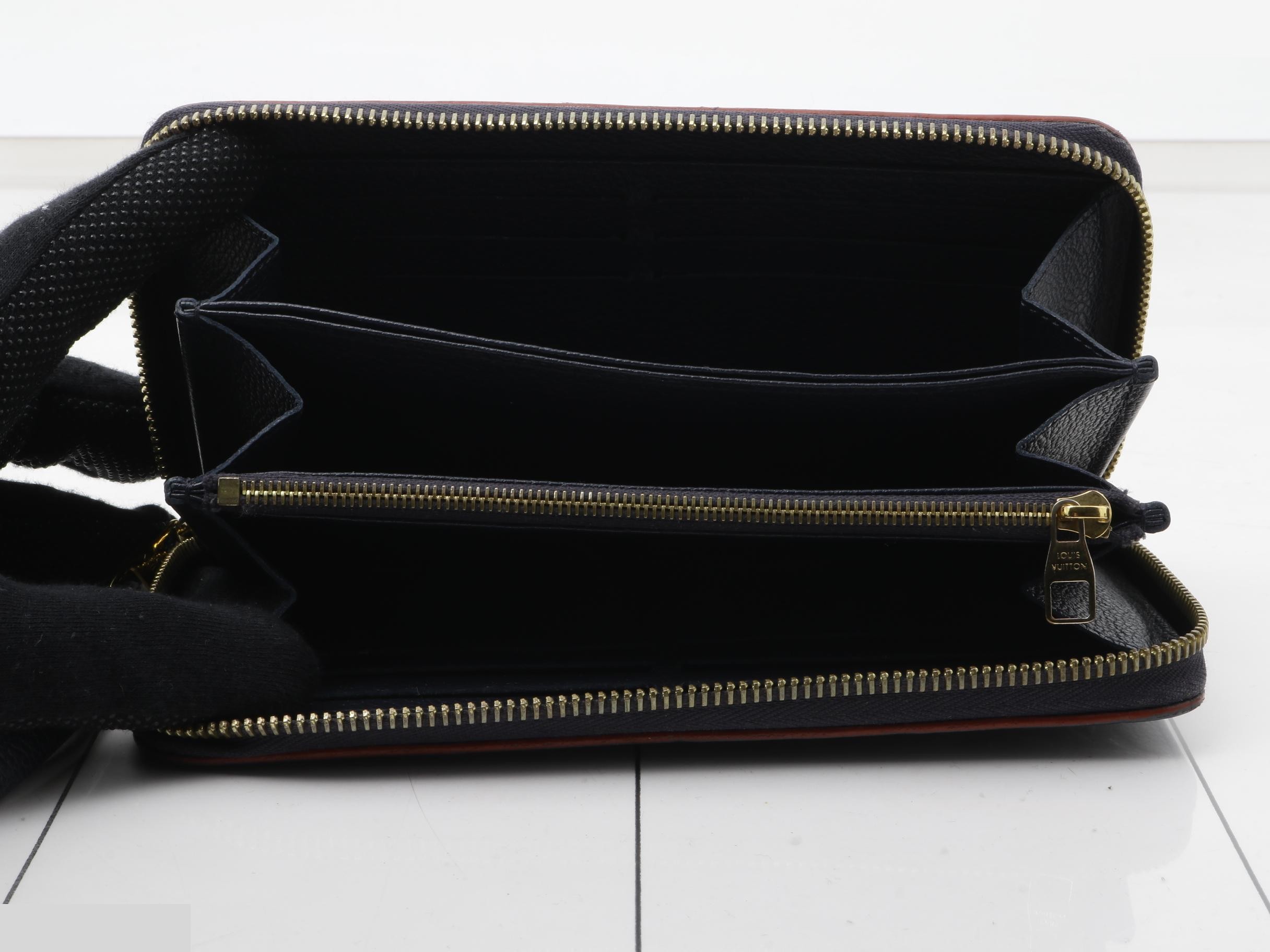 Zippy Wallet — view 5