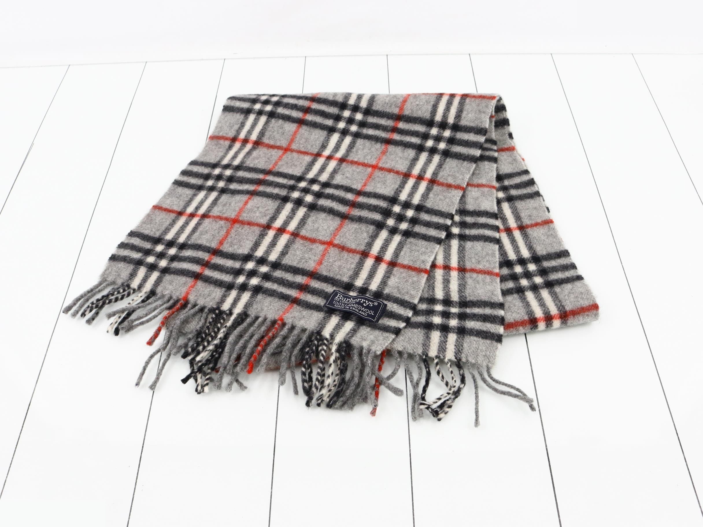 Other lines: Small items, accessories, and scarves — view 2