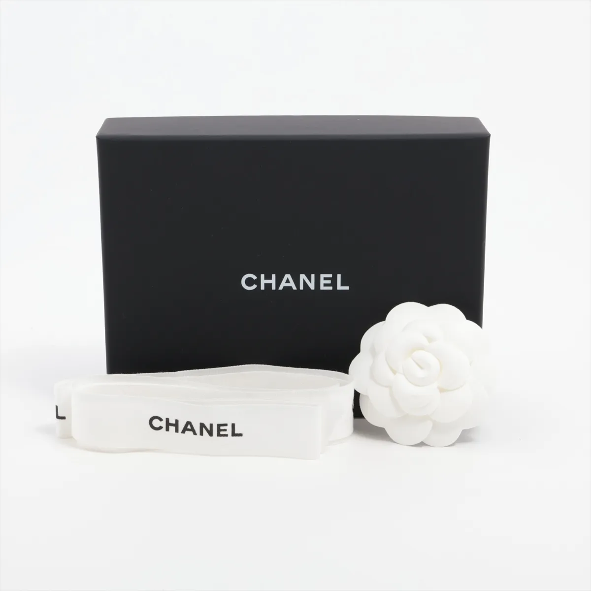 Coco Mark Ribbon Scrunchie, Silk, Slub, Thread Pull, Hair Tie — view 5