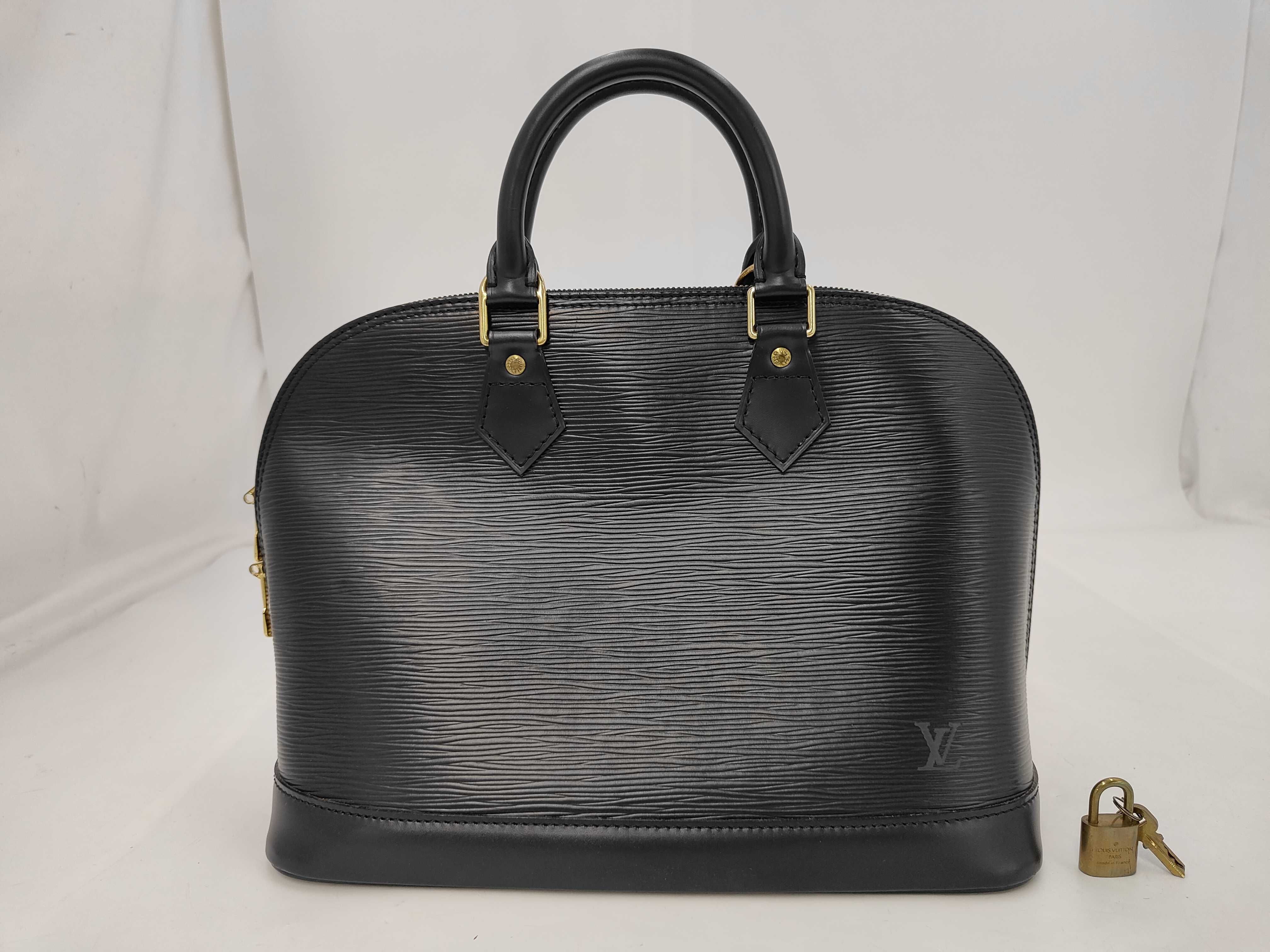 Epi Alma MM Handbag