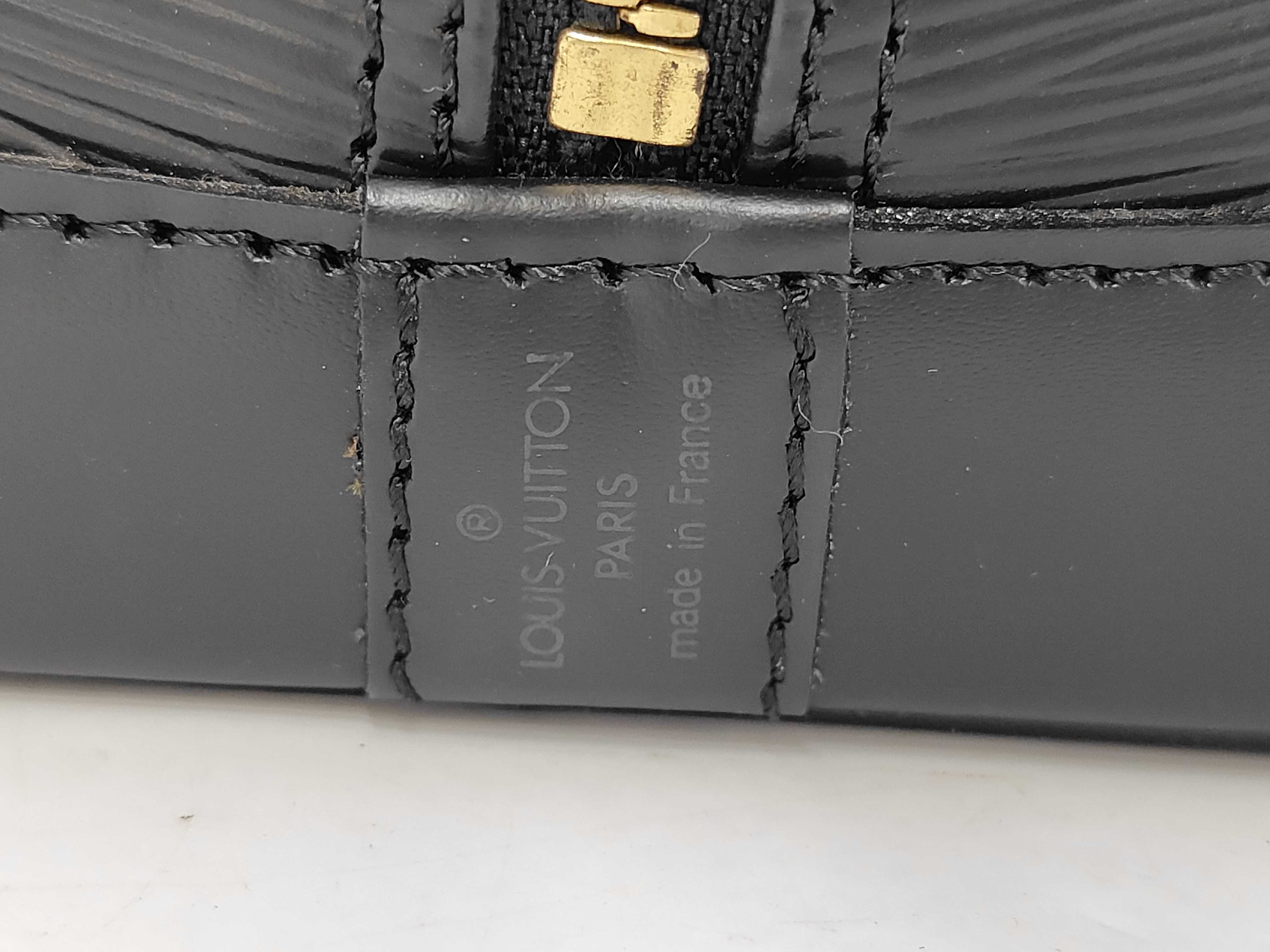 Epi Alma MM Handbag — view 9