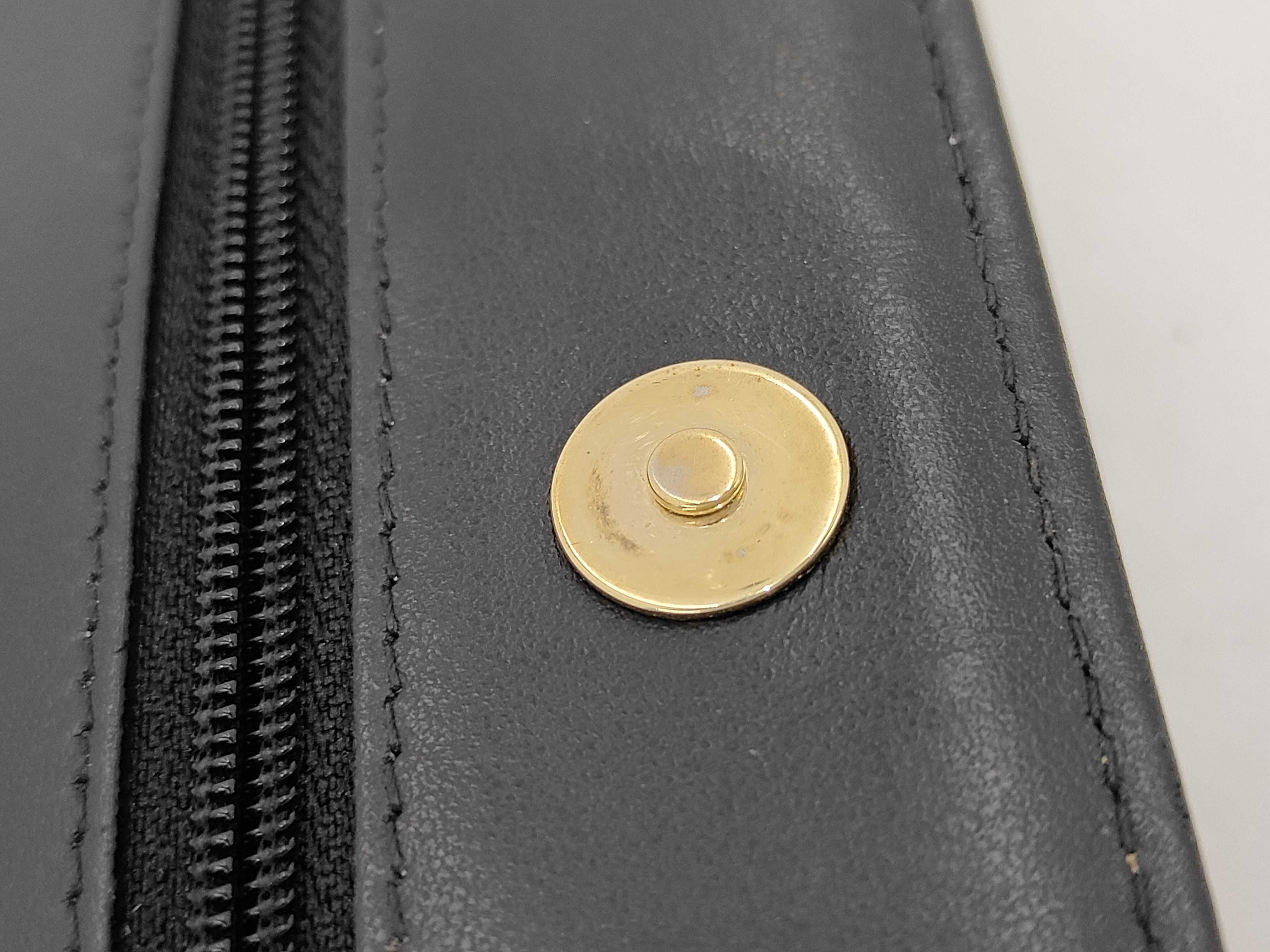 Boy Chanel V-stitch Chain Wallet, Caviar Leather, Black, Gold Hardware, Shoulder Bag — view 12